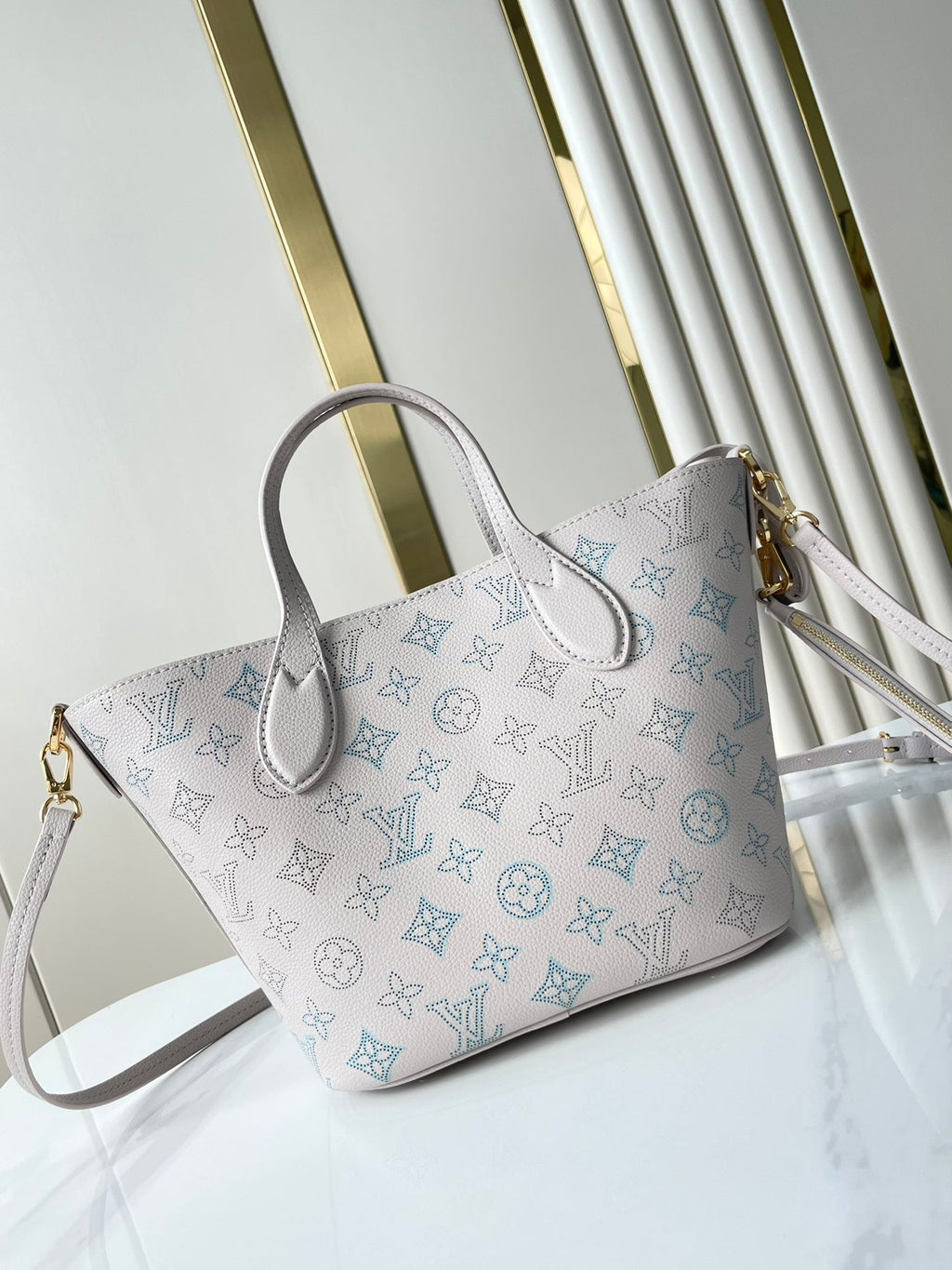 LOUIS VUITTON BLOSSOM PM 20 IN BLUME PERFORATED CALFSKIN