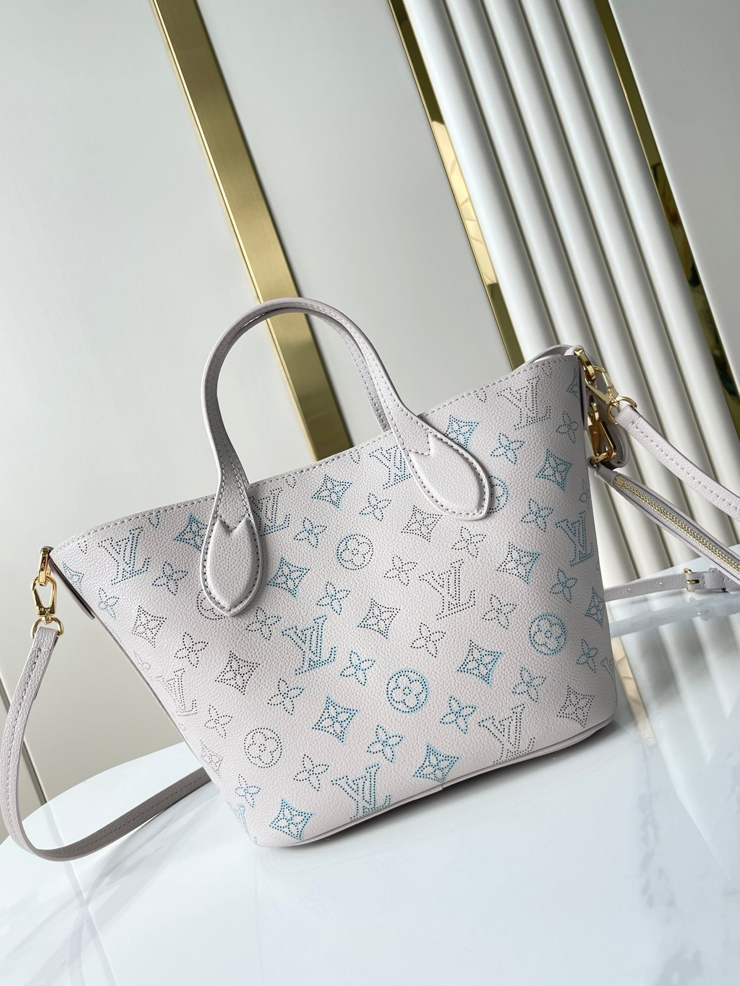 LOUIS VUITTON BLOSSOM PM 20 IN BLUME PERFORATED CALFSKIN