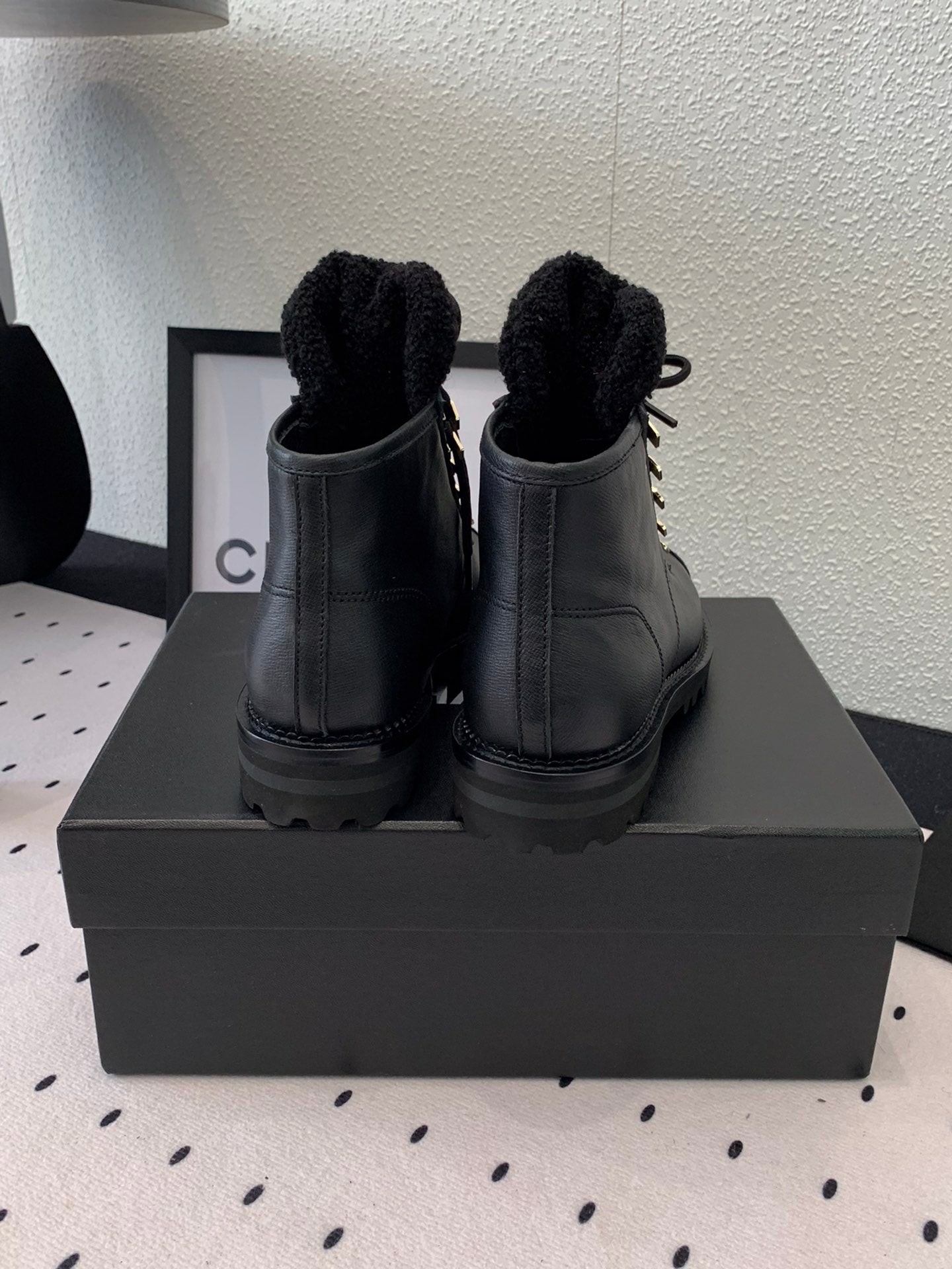 CHANEL ANKLE BOOTS IN BLACK CALFSKIN 971629