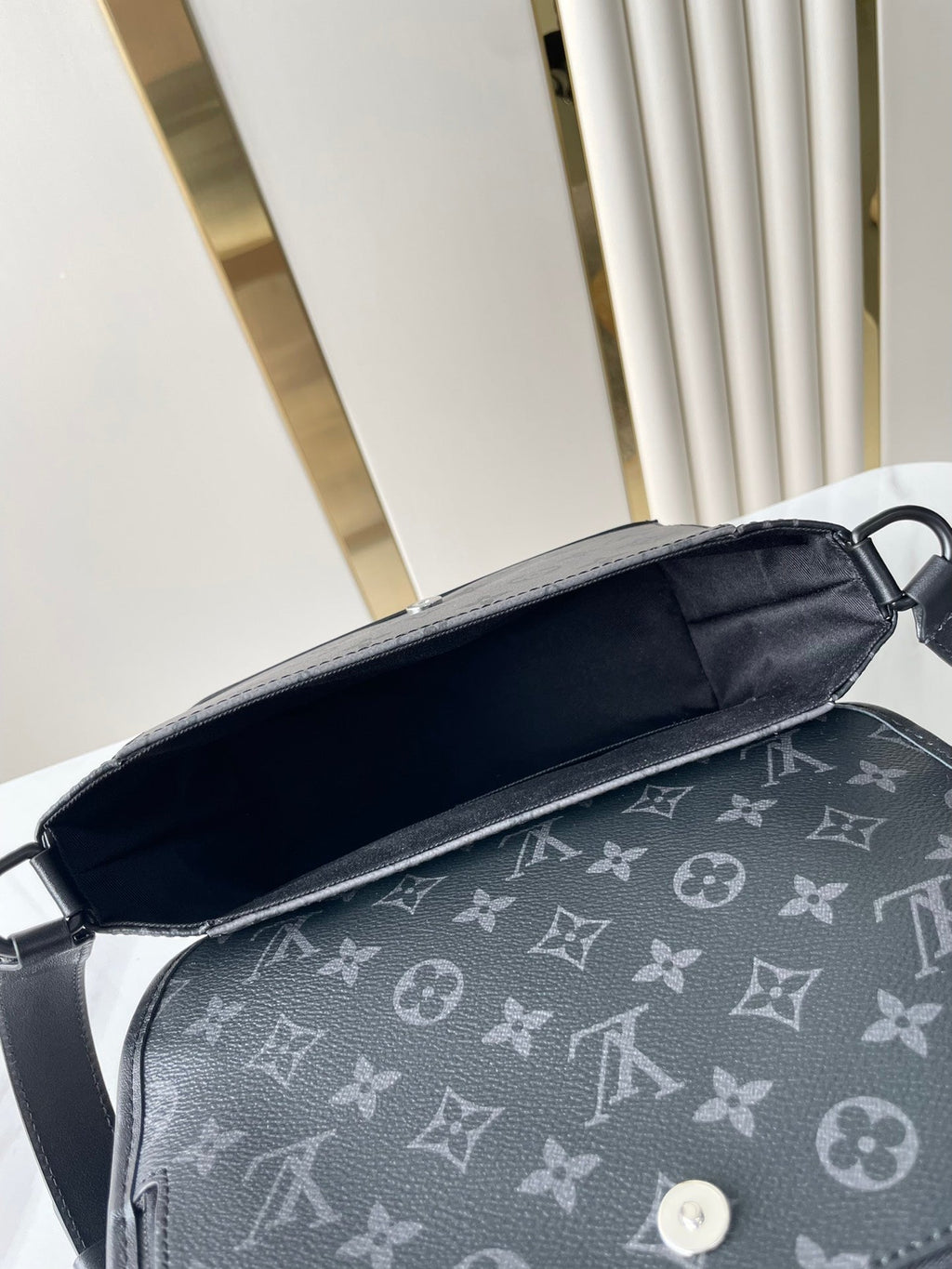 LOUIS VUITTON PULSE MESSENGER 26 IN GUN METAL MONOGRAM ECLIPSE COATED CANVAS