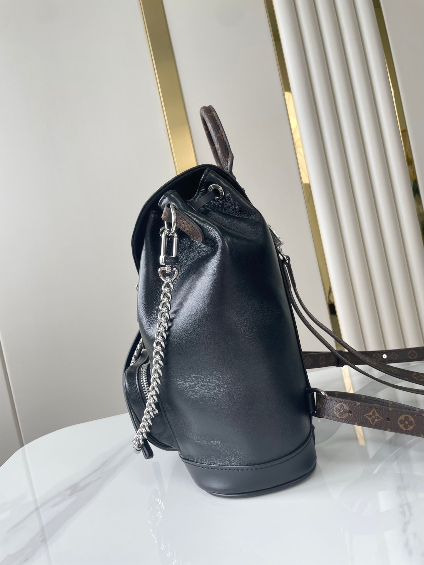 LOUIS VUITTON MONTSOURIS VIBE PM BACKPACK 30 IN BLACK LAMBSKIN SILVER CHAIN