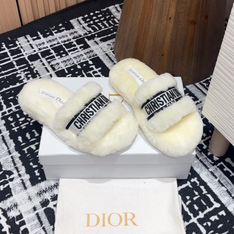 DIOR THICK-SOLE SLIPPERS WHITE CREAM SHEARLING WITH EMBROIDERED LOGO