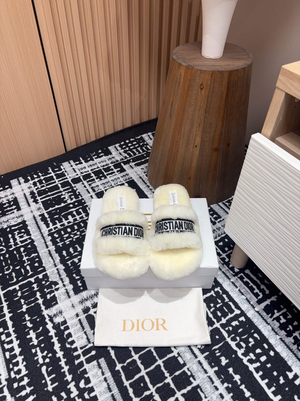 DIOR THICK-SOLE SLIPPERS WHITE CREAM SHEARLING WITH EMBROIDERED LOGO