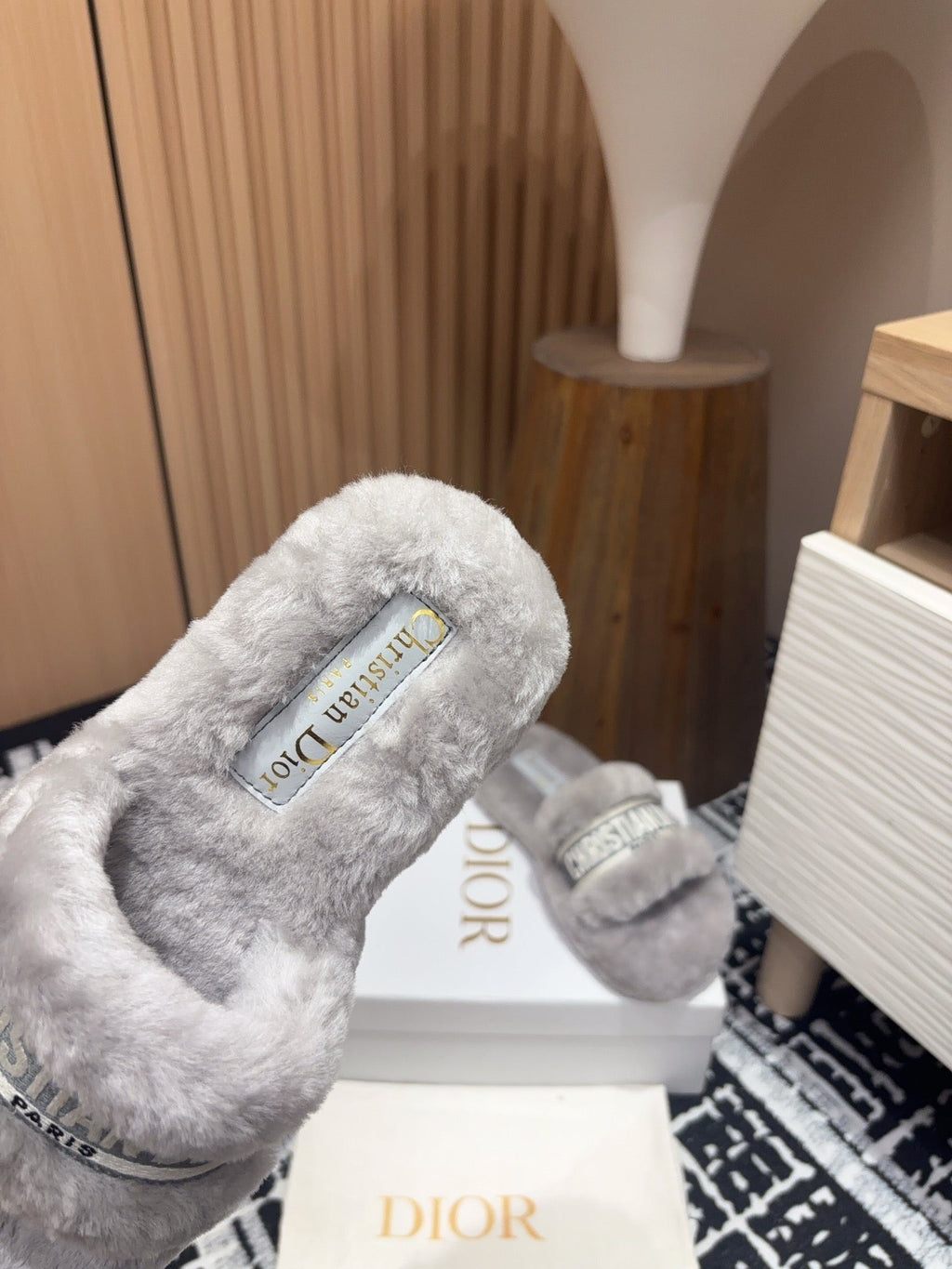DIOR THICK-SOLE SLIPPERS IN PALE GRAY SHEARLING WITH EMBROIDERED LOGO