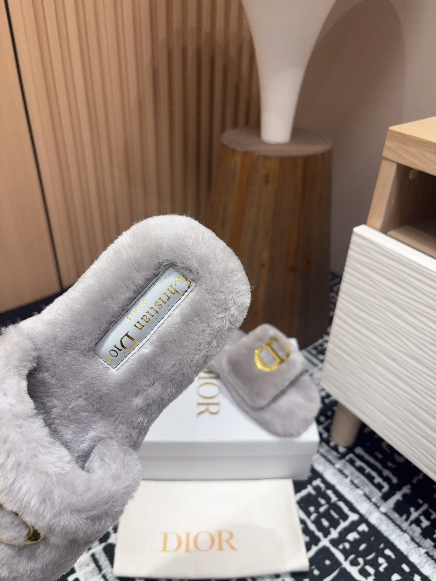 DIOR THICK-SOLE SLIPPER IN PALE GRAY FLEECE WITH GOLD LOGO