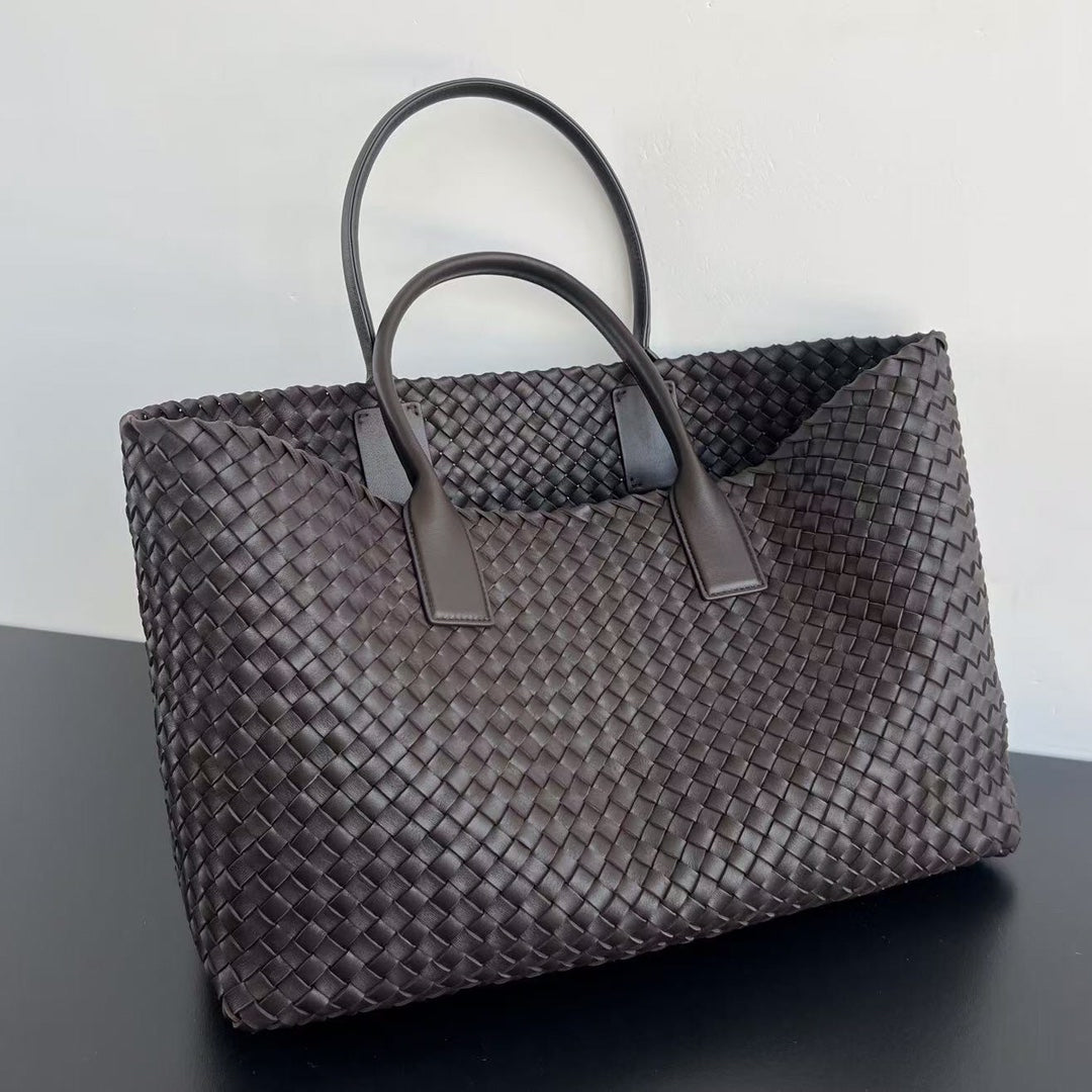 BOTTEGA VENETA LARGE CABAT 51 IN HICKORY BROWN LAMBSKIN
