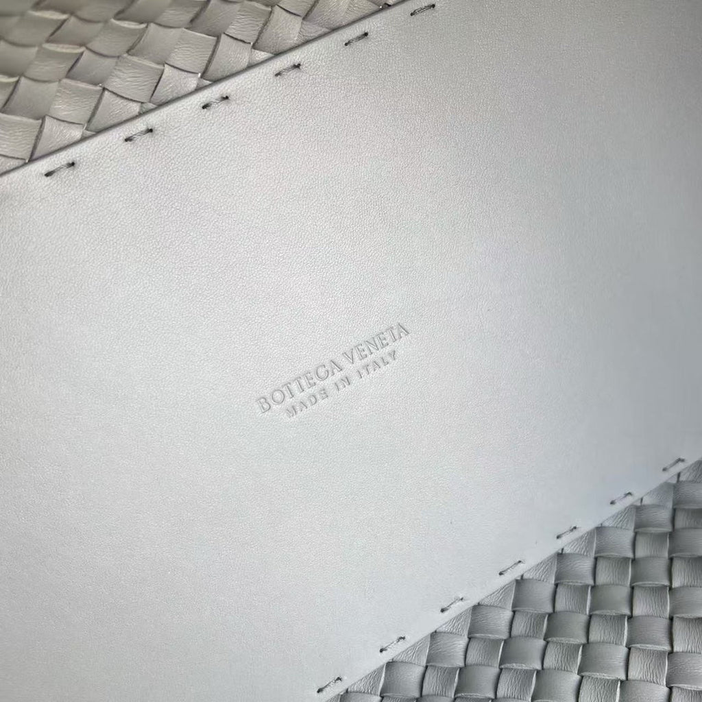 BOTTEGA VENETA LARGE CABAT 51 IN RHINO GRAY LAMBSKIN