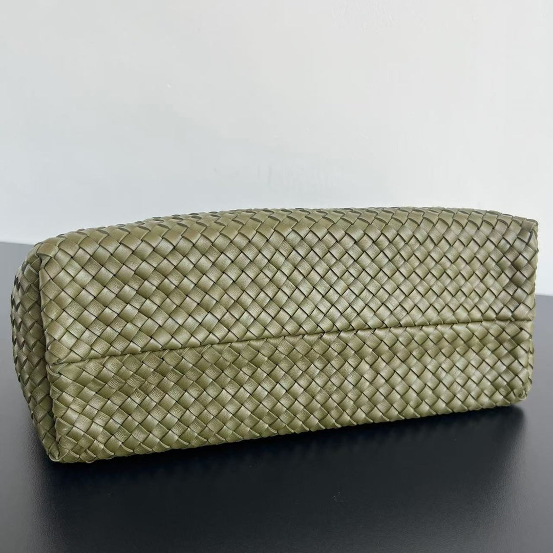 BOTTEGA VENETA LARGE CABAT 51 IN ARMY GREEN LAMBSKIN