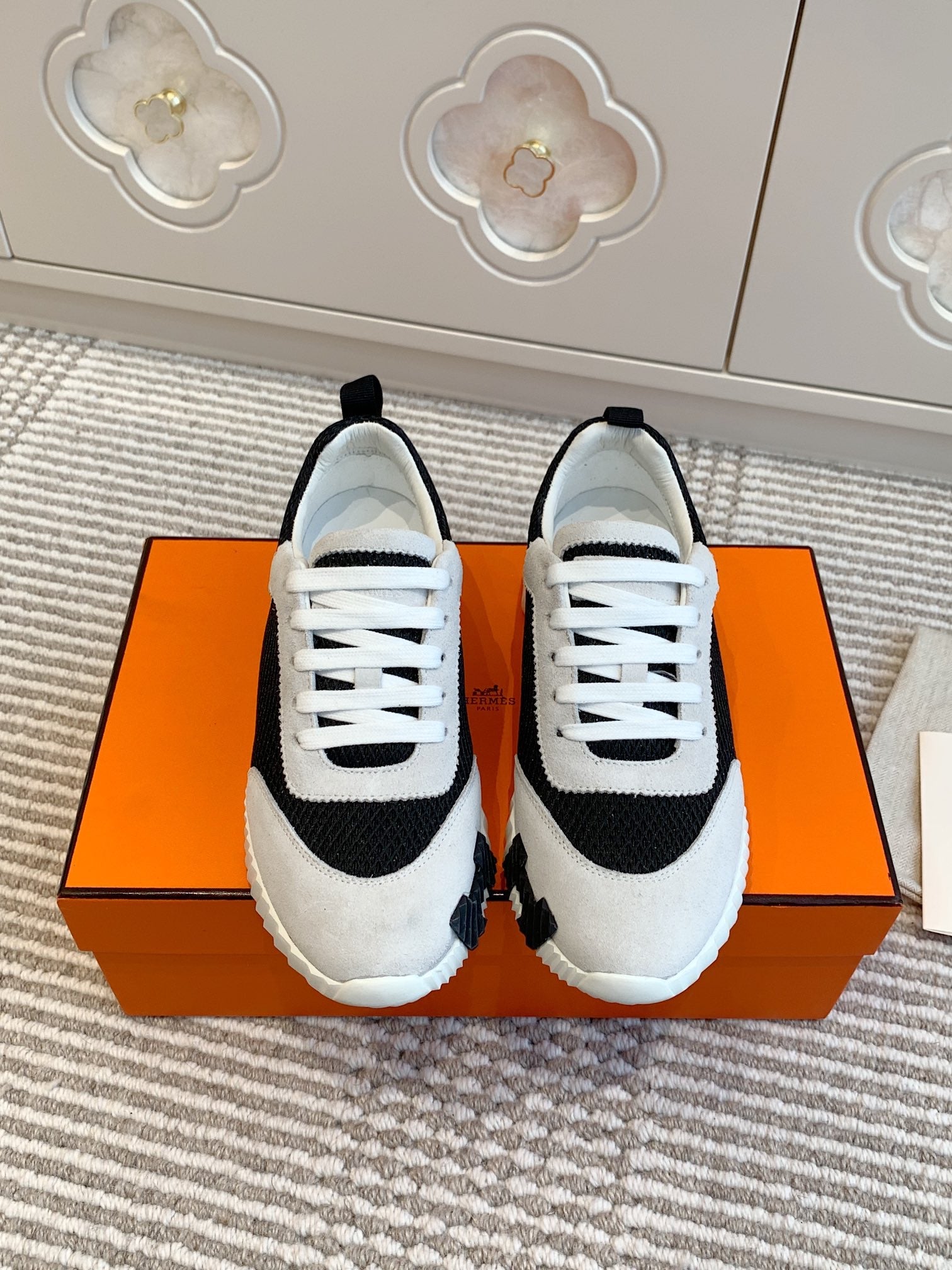 HERMES BOUNCING SNEAKER IN BLACK GRAPHIC MESH AND PASTEL GRAY SUEDE