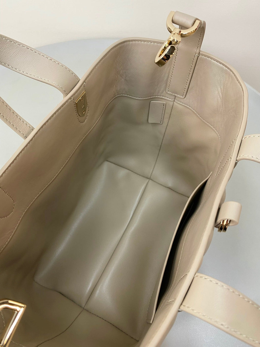 DIOR MEDIUM TOUJOURS BUCKET BAG 22 IN BEIGE CANNAGE CALFSKIN
