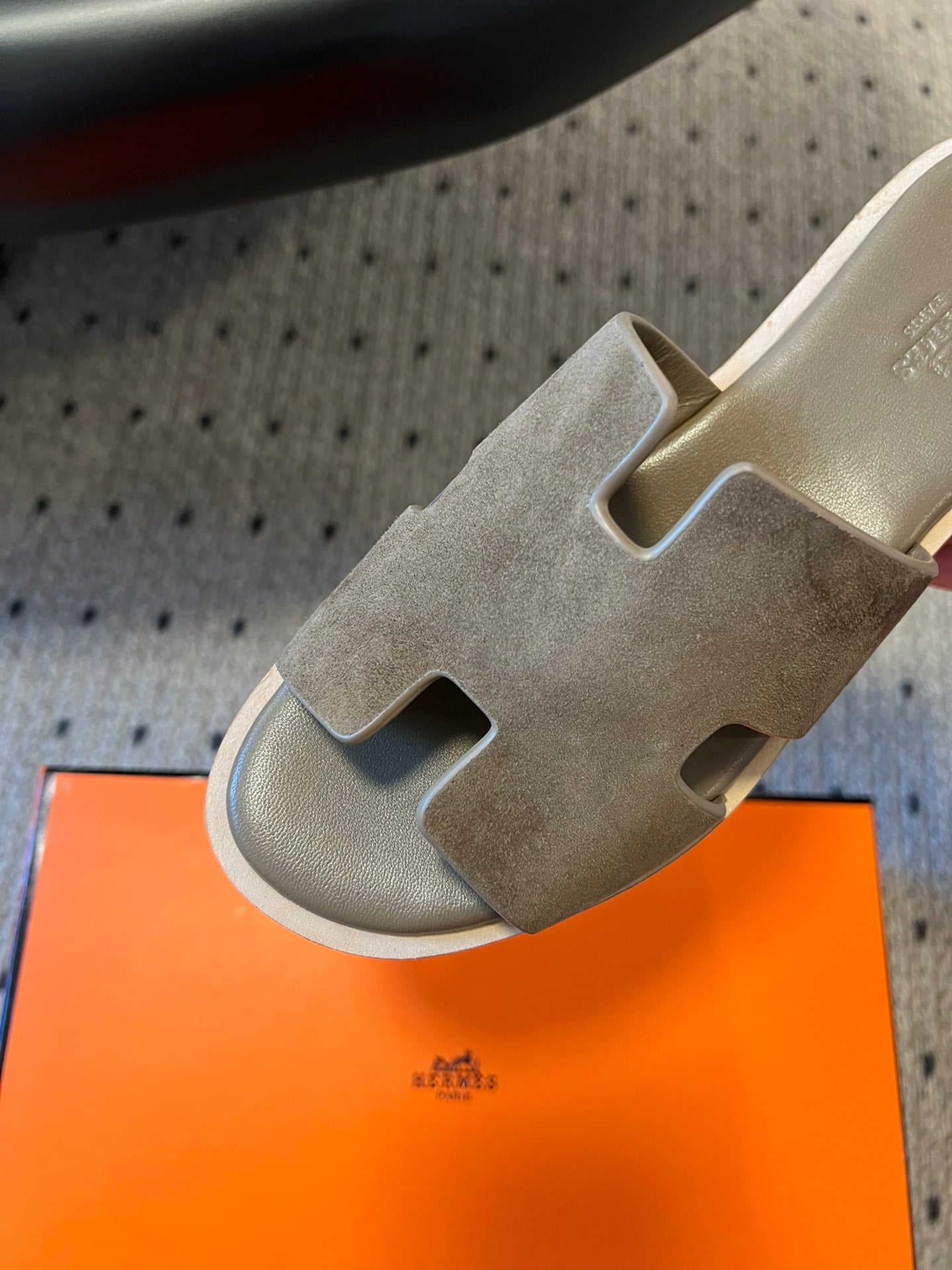 HERMES EZE SANDAL PLATFORM 85 MM IN WOOD BROWN SUEDE