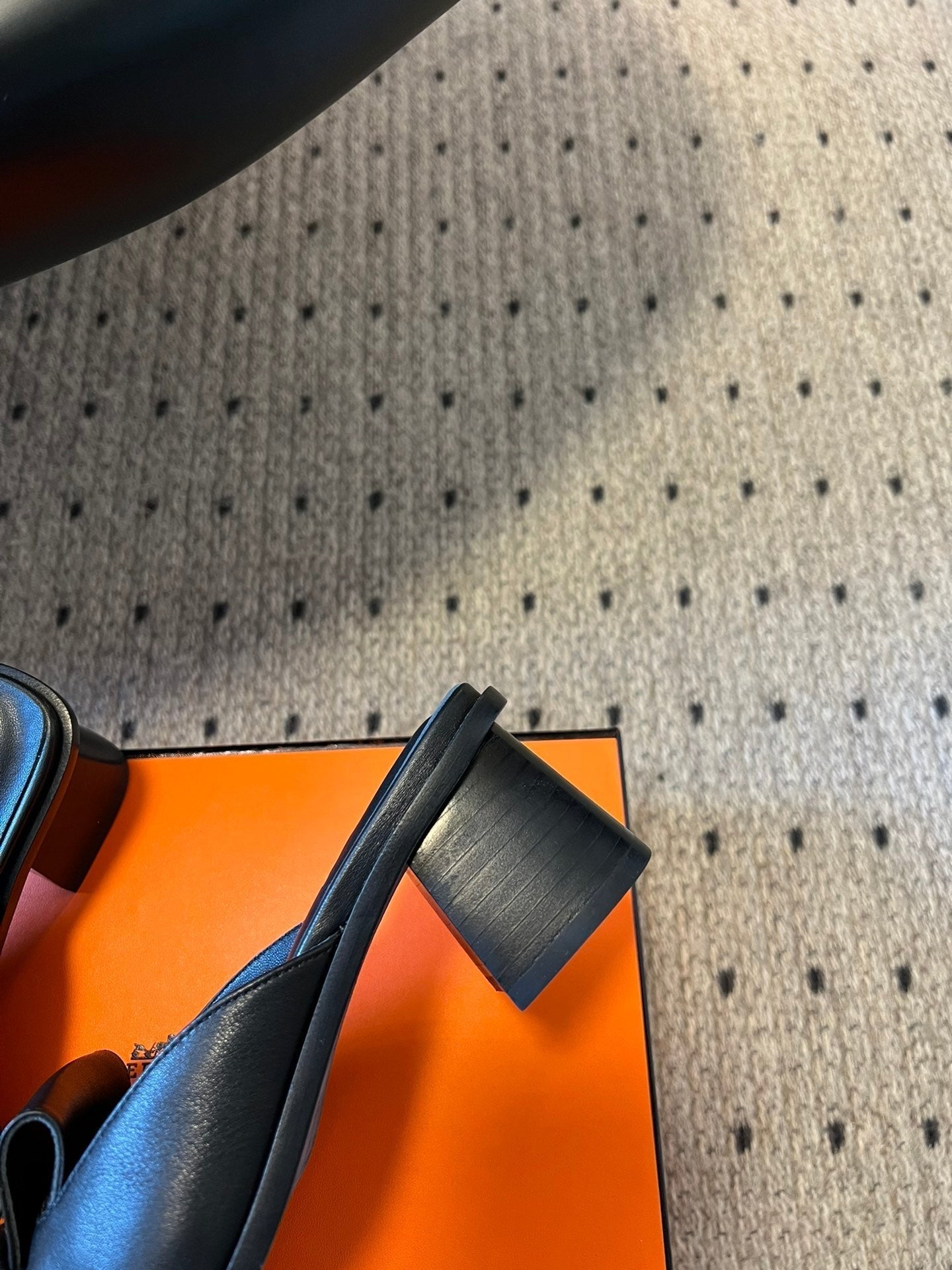 HERMES ILOT 55 MM SANDAL IN BLACK CALFSKIN
