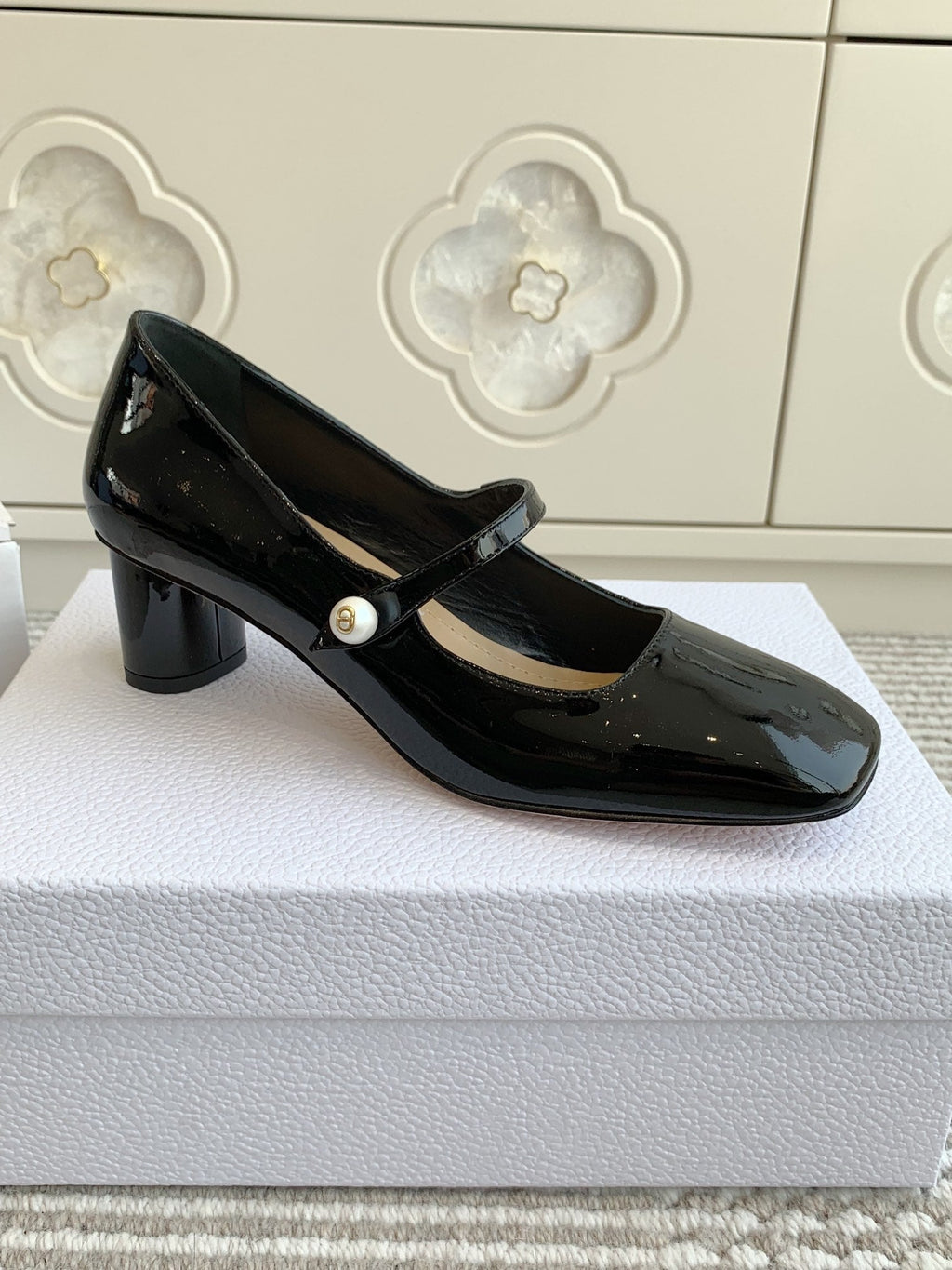 DIOR PEARL JOLIE MARY JANE PUMPS IN BLACK CALFSKIN