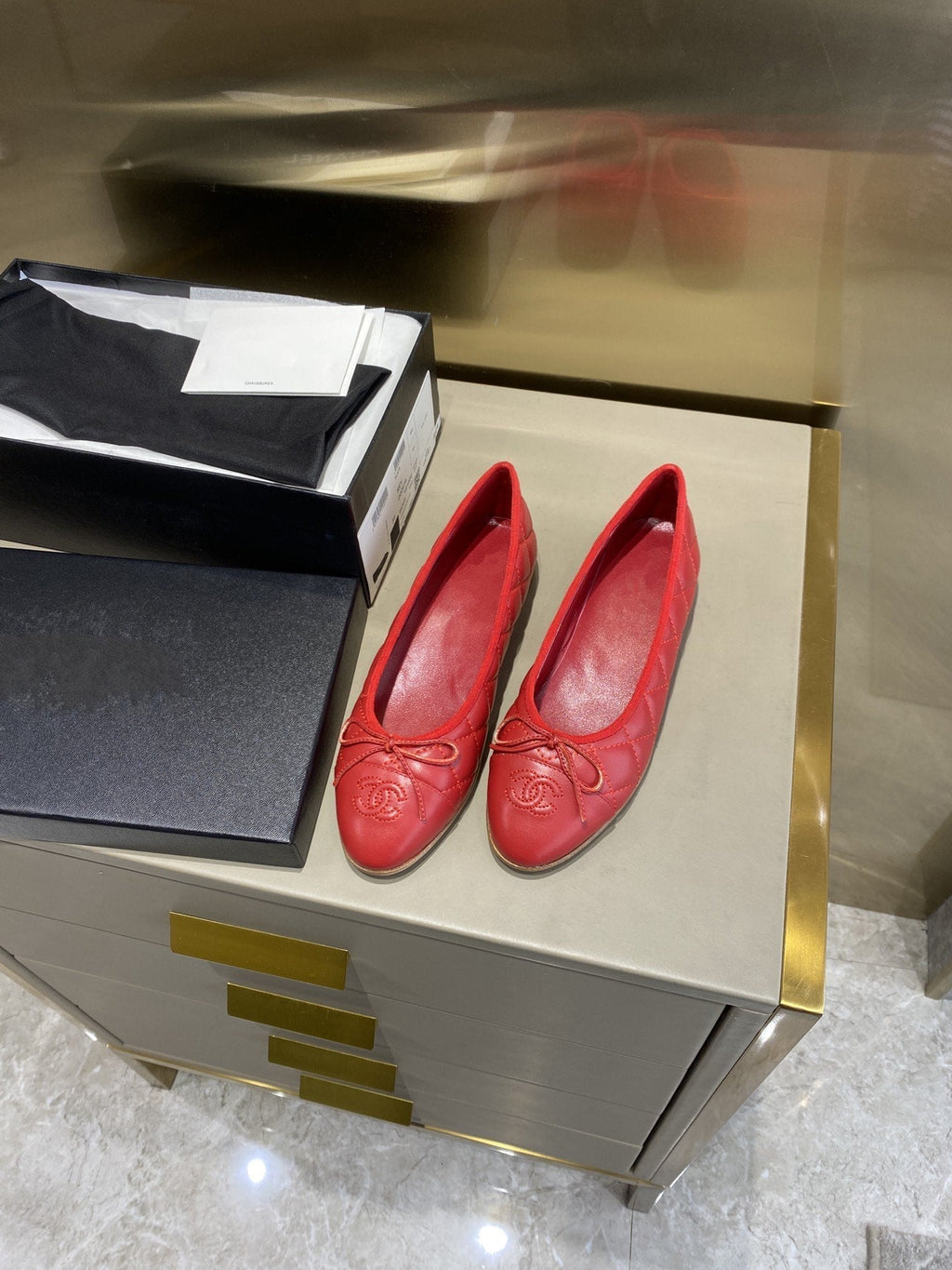 CHANEL BALLET FLATS RED QUILTED LAMBSKIN