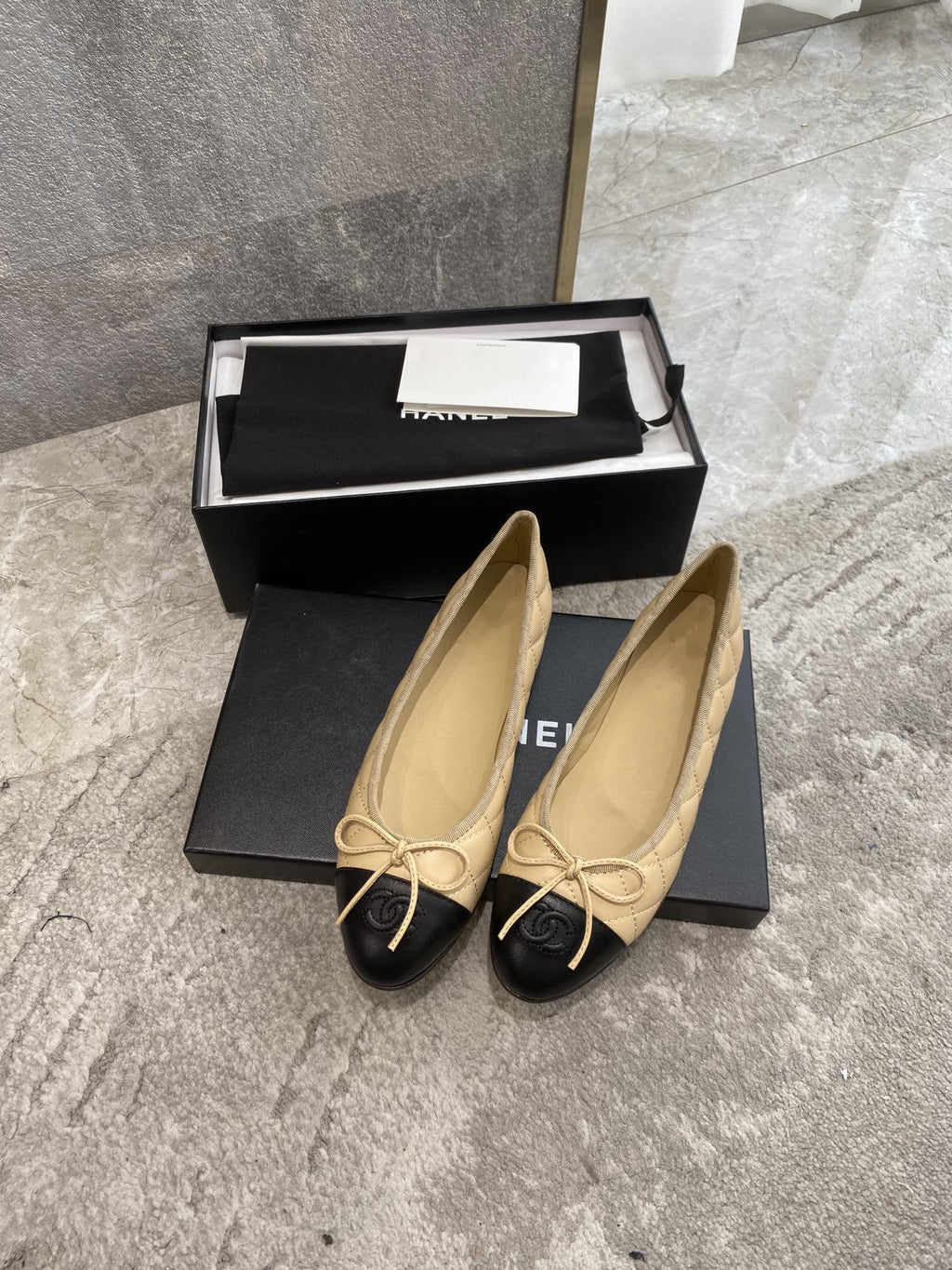 CHANEL BALLET FLATS BEIGE BLACK QUILTED LAMBSKIN