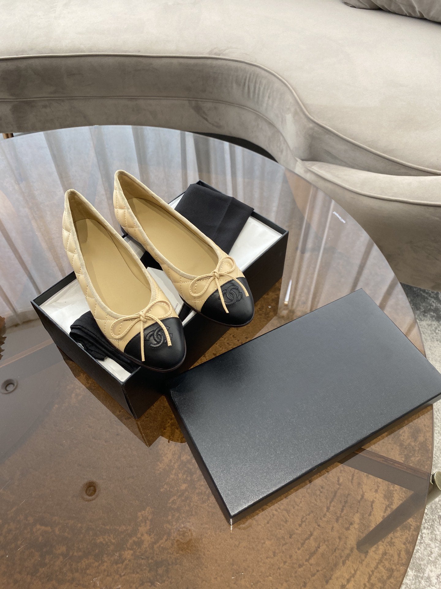 CHANEL BALLET FLATS BEIGE BLACK QUILTED LAMBSKIN