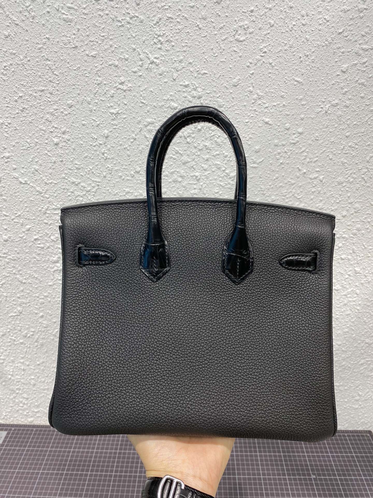 HERMES BIRKIN 25CM BLACK CROCODILE AND TOGO LEATHER GOLD HARDWARE