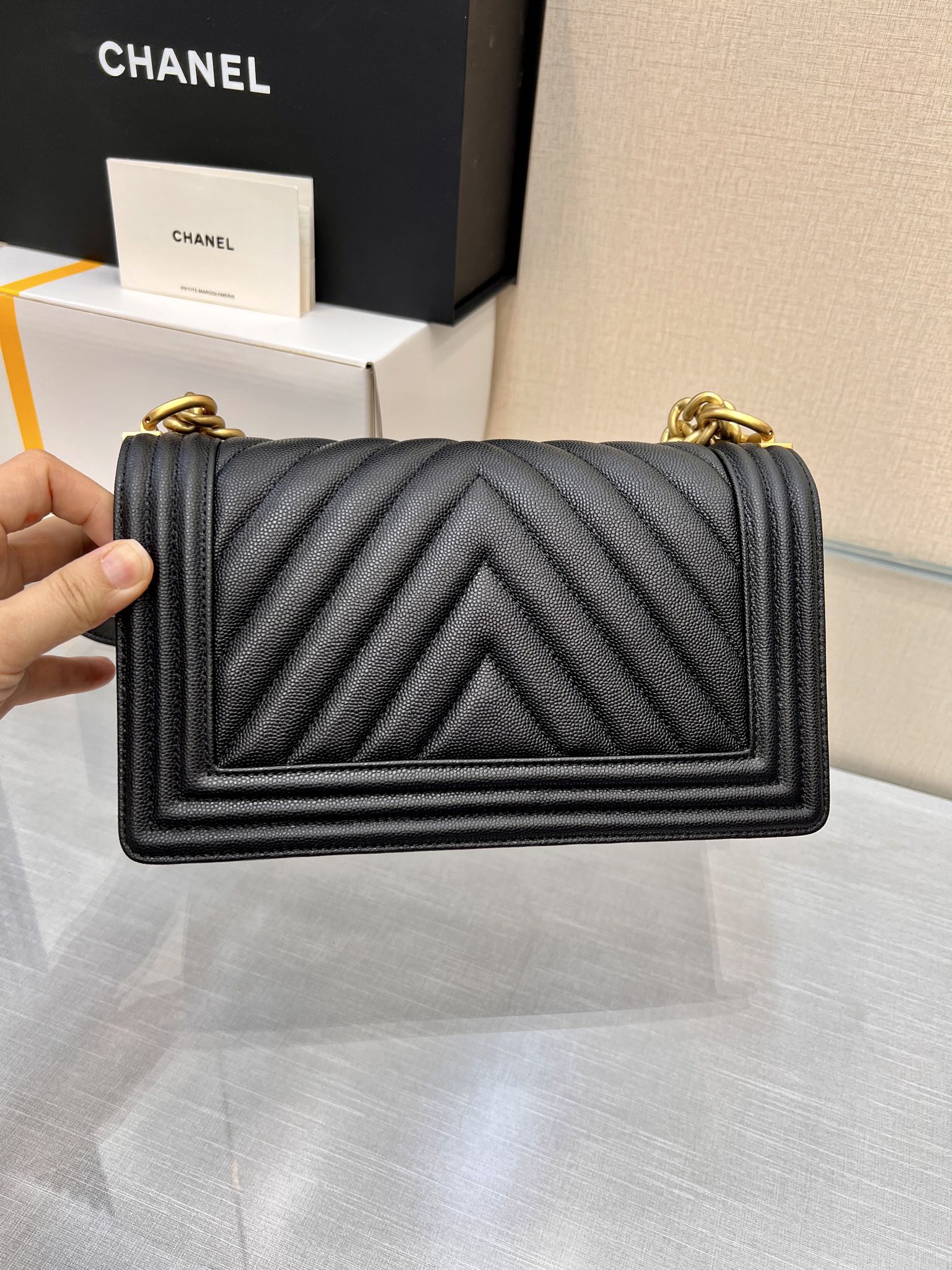 CHANEL BOY BAG MEDIUM 25 BLACK CHEVRON CAVIAR RUTHENIUM HARDWARE