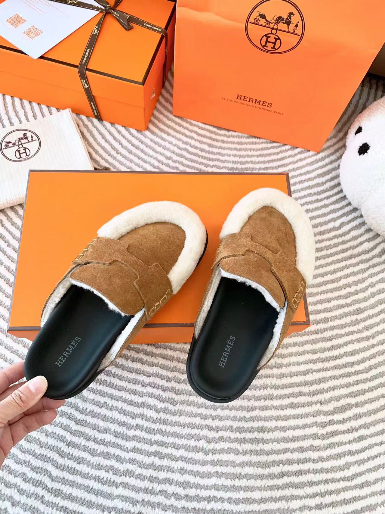 HERMES G0 MULE BROWN SUEDE SHEARLING
