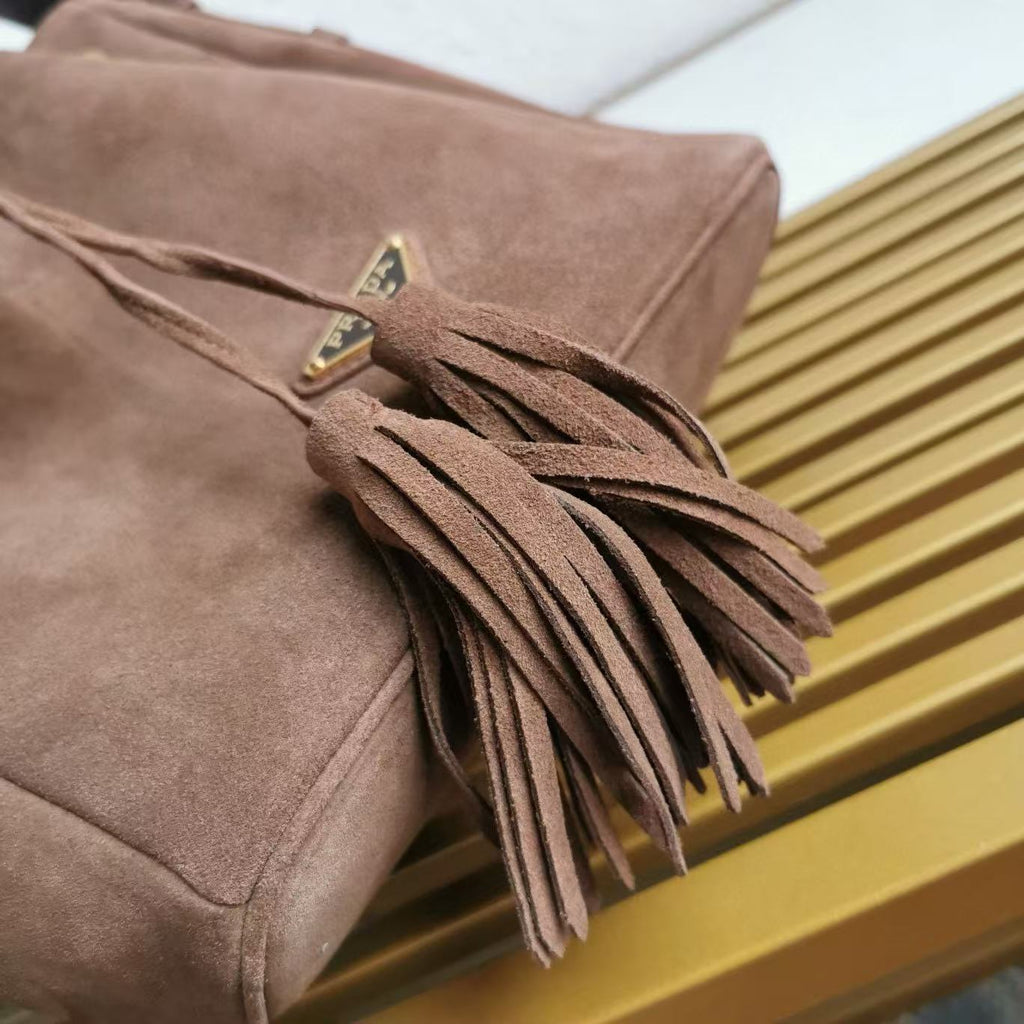 PRADA BUCKET BAG 21 IN BROWN SUEDE