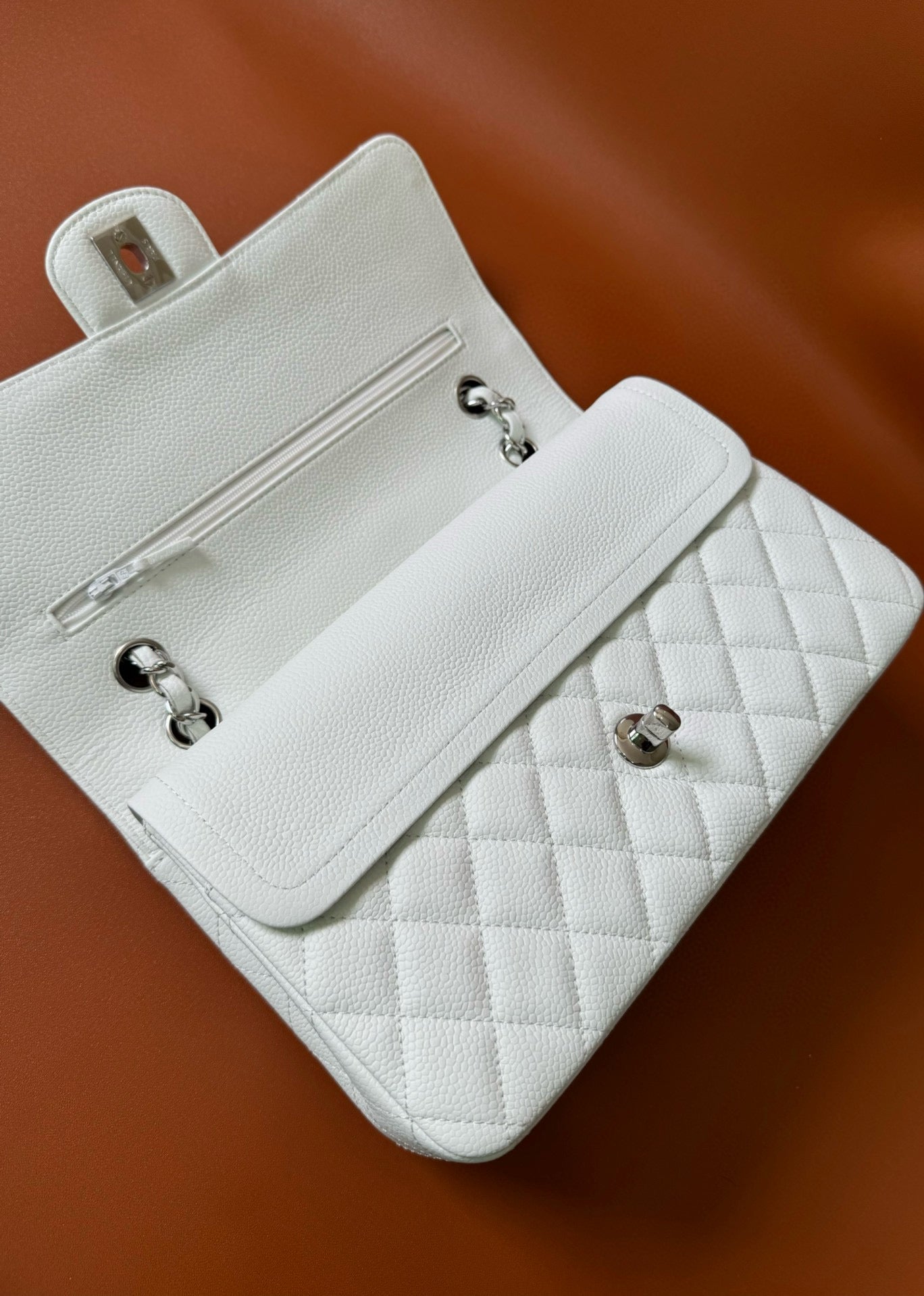 CHANEL FLAP BAG 25 IN WHITE CAVIAR LAMBSKIN SILVER HARDWARE