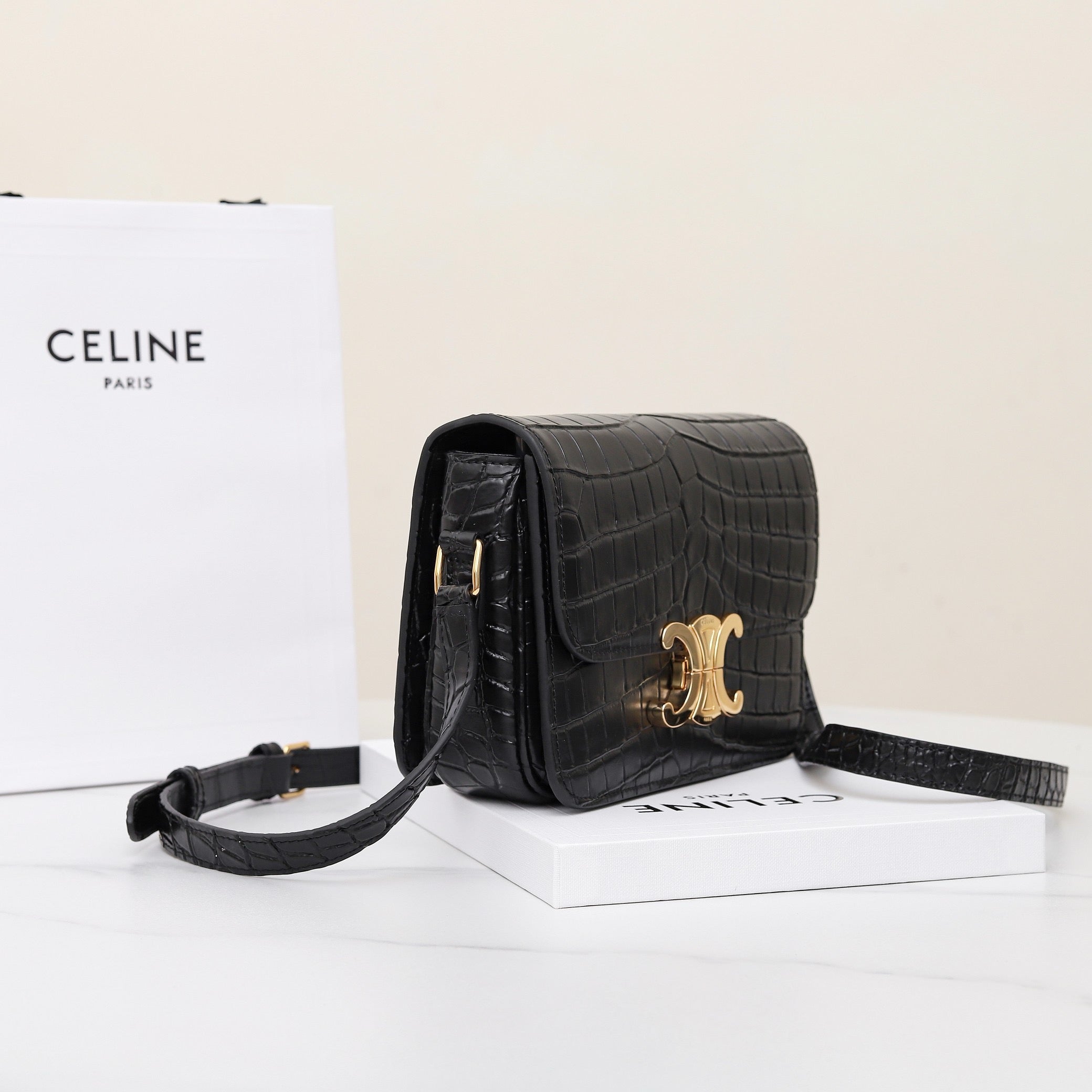 CELINE TRIOMPHE TEEN 18 BLACK ALLIGATOR SKIN