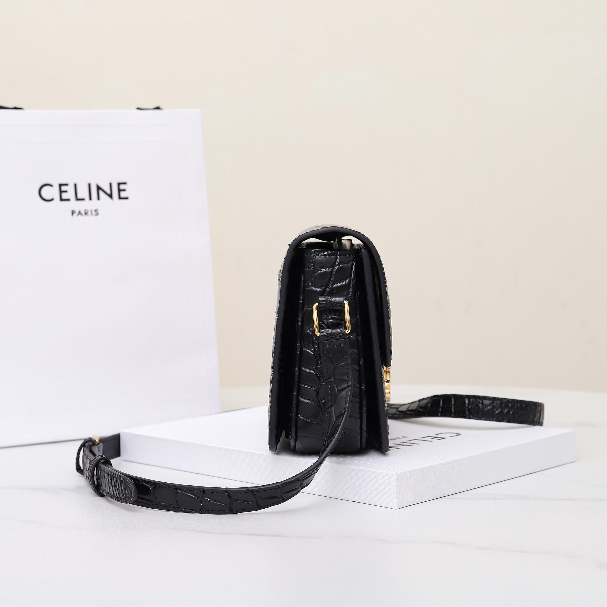 CELINE TRIOMPHE TEEN 18 BLACK ALLIGATOR SKIN