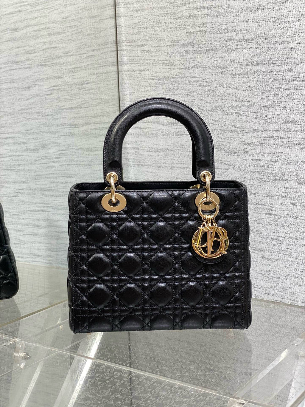 DIOR MEDIUM LADY BAG 24 IN BLACK CALFSKIN GOLD HARDWARE