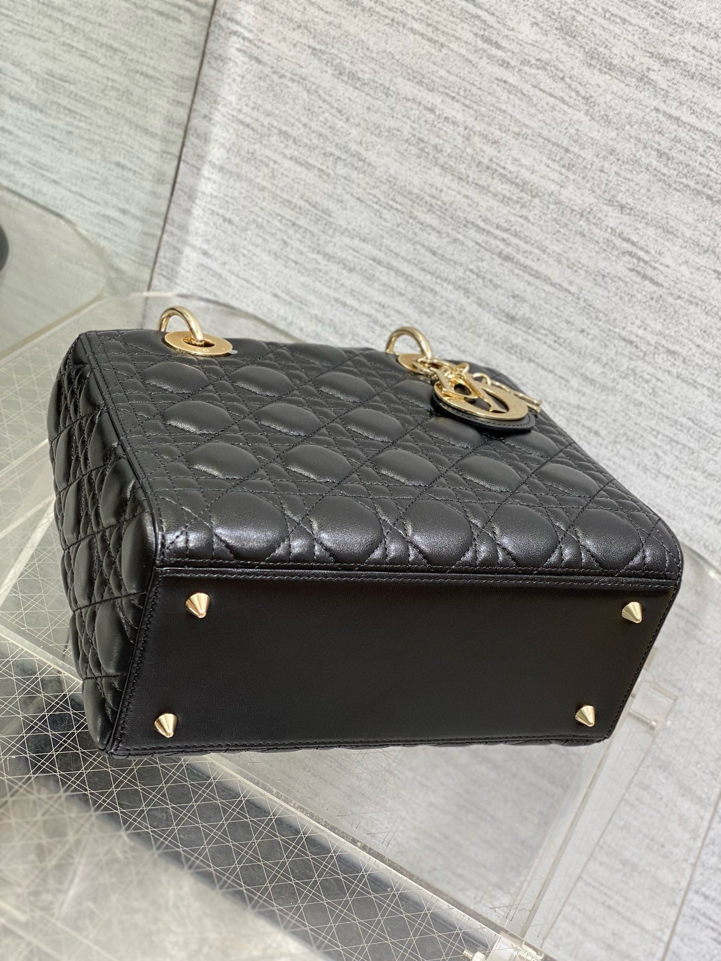 DIOR MEDIUM LADY BAG 24 IN BLACK CALFSKIN GOLD HARDWARE