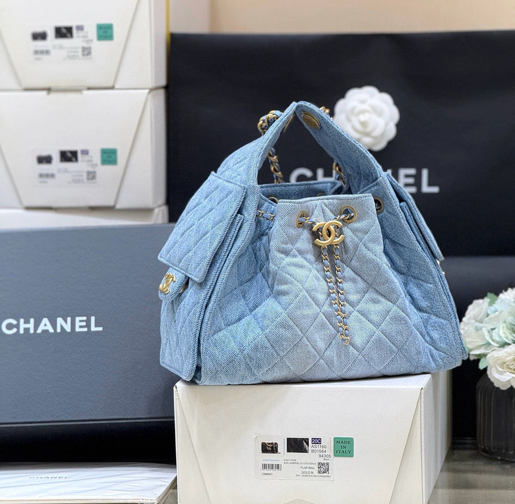 CHANEL 25 HANDBAG IN BLUE 30 DENIM GOLD HARDWARE