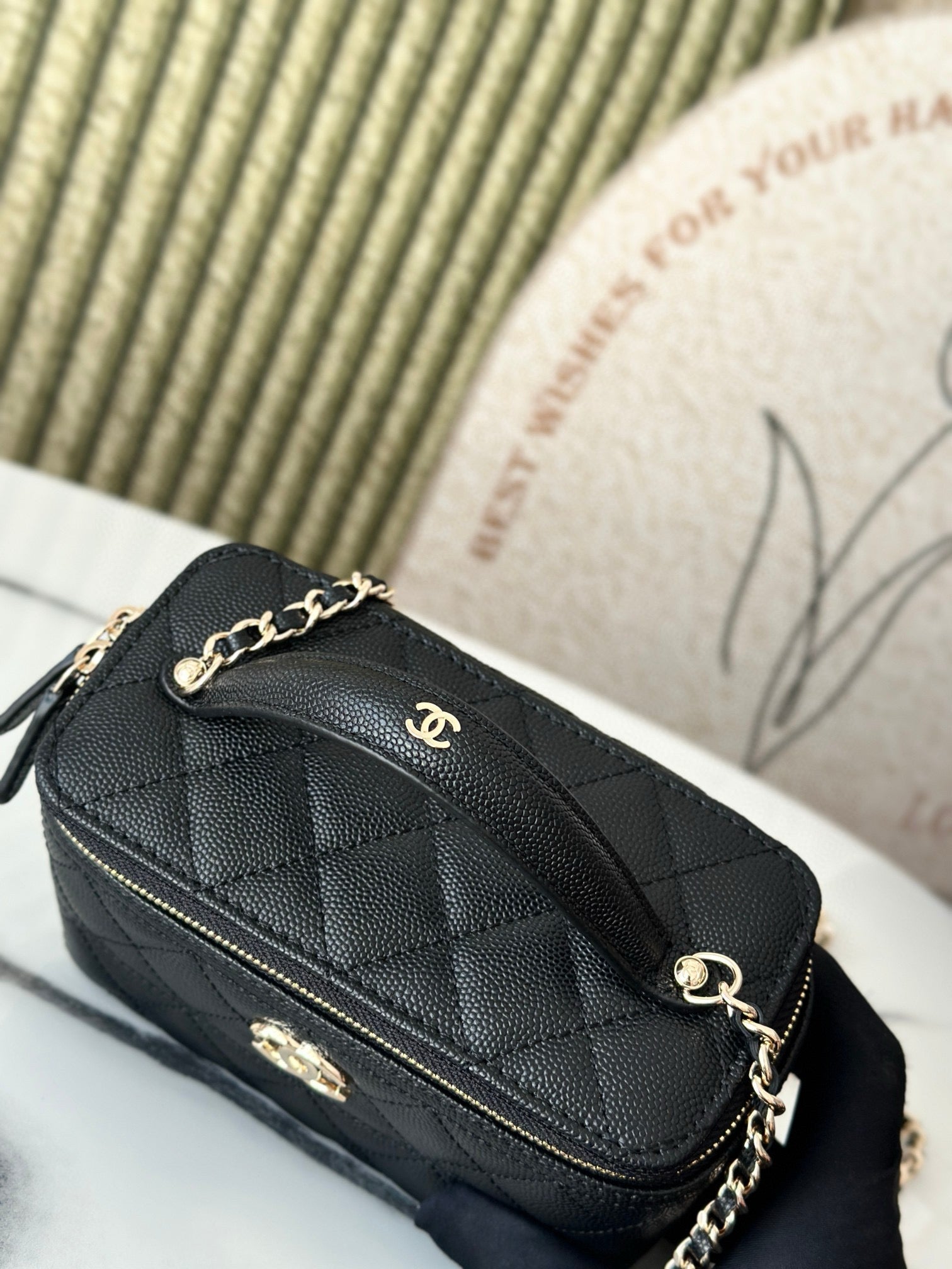 CHANEL VANITY 17 CAVIAR WITH HANDLE IN BLACK CALFSKIN GOLD HARDWARE