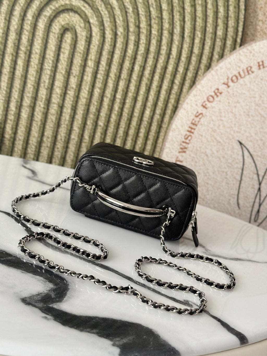 CHANEL 25P VANITY 17 CAVIAR WITH HANDLE METAL IN BLACK CALFSKIN SILVER HARDWARE