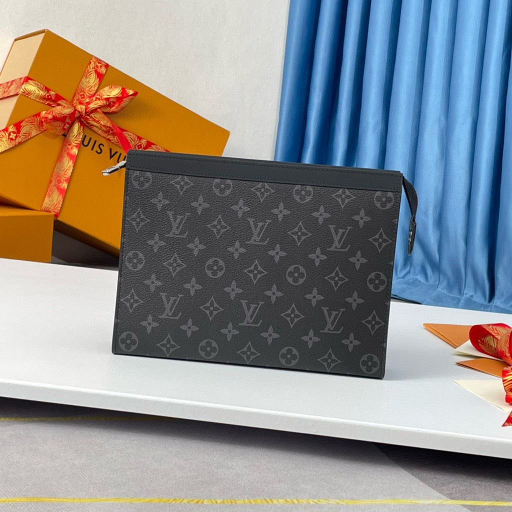 LOUIS VUITTON POCHETTE VOYAGE MM 26 MONOGRAM BLACK CALFSKIN