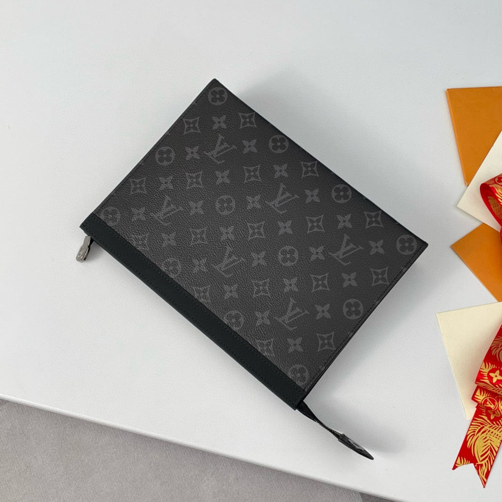 LOUIS VUITTON POCHETTE VOYAGE MM 26 MONOGRAM BLACK CALFSKIN