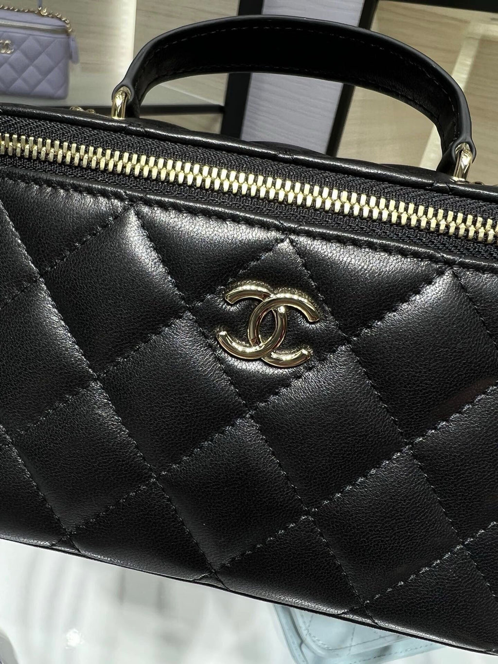 CHANEL VANITY 17 TOP HANDLE IN BLACK QUILTED LAMBSKIN GOLD HARDWARE