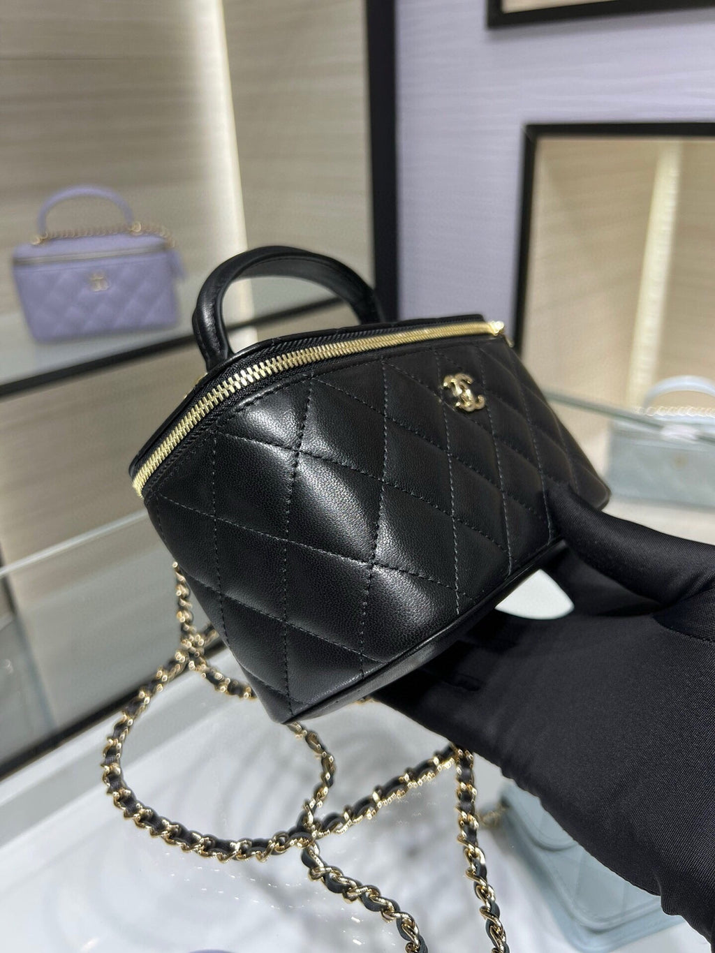 CHANEL VANITY 17 TOP HANDLE IN BLACK QUILTED LAMBSKIN GOLD HARDWARE