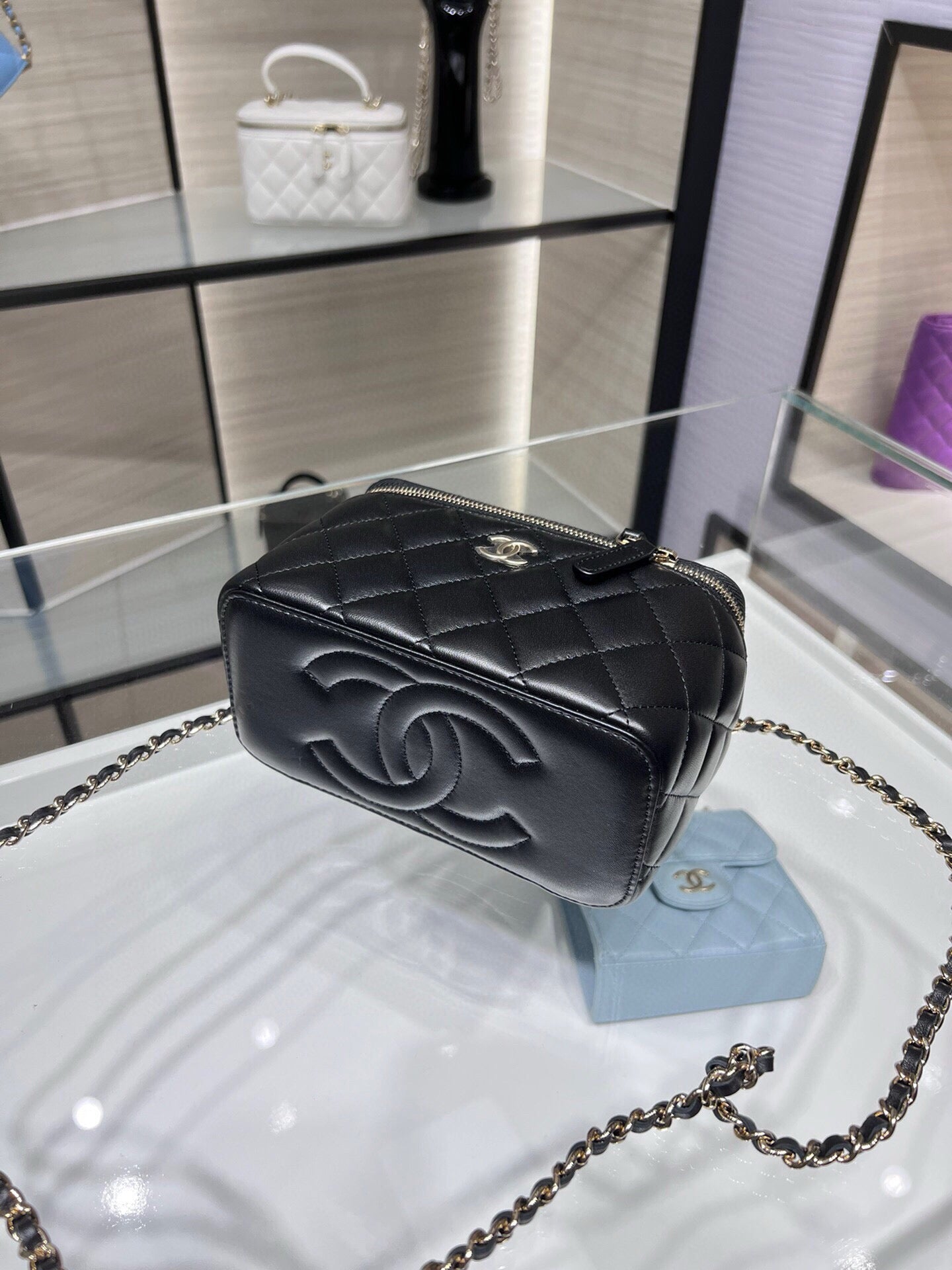 CHANEL VANITY 17 TOP HANDLE IN BLACK QUILTED LAMBSKIN GOLD HARDWARE
