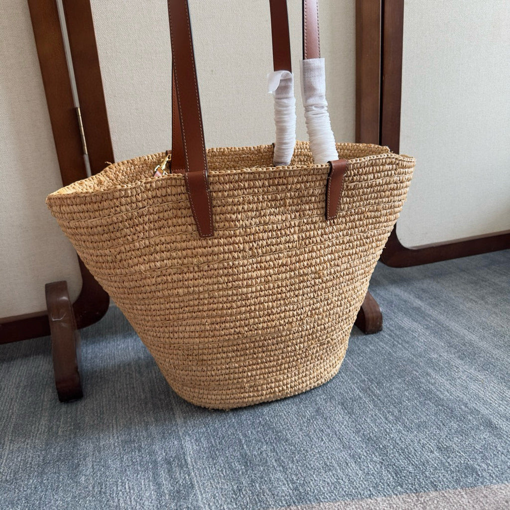 CELINE MEDIUM SUPPLE  CLASSIC PANIER IN RAFFIA AND CALFSKIN