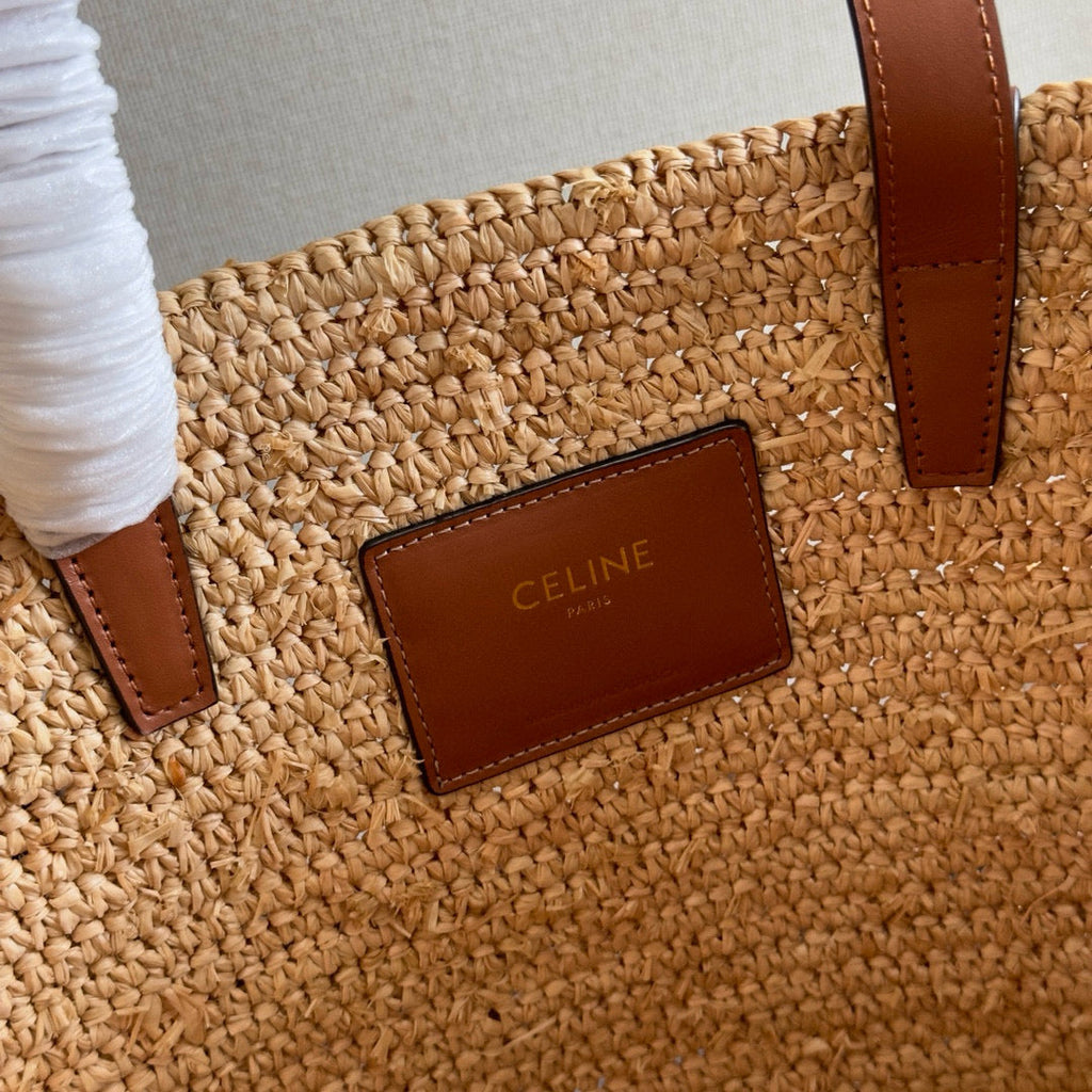 CELINE MEDIUM SUPPLE  CLASSIC PANIER IN RAFFIA AND CALFSKIN
