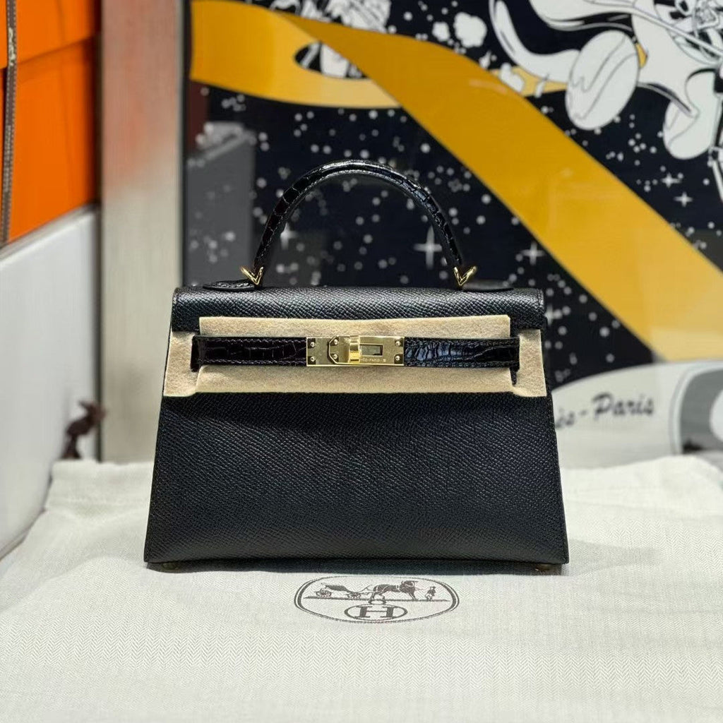 HERMES KELLY MINI 19 BLACK TOGO LETHER GOLD HARDWARE