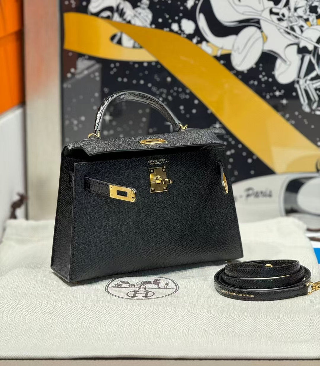 HERMES KELLY MINI 19 BLACK TOGO LETHER GOLD HARDWARE