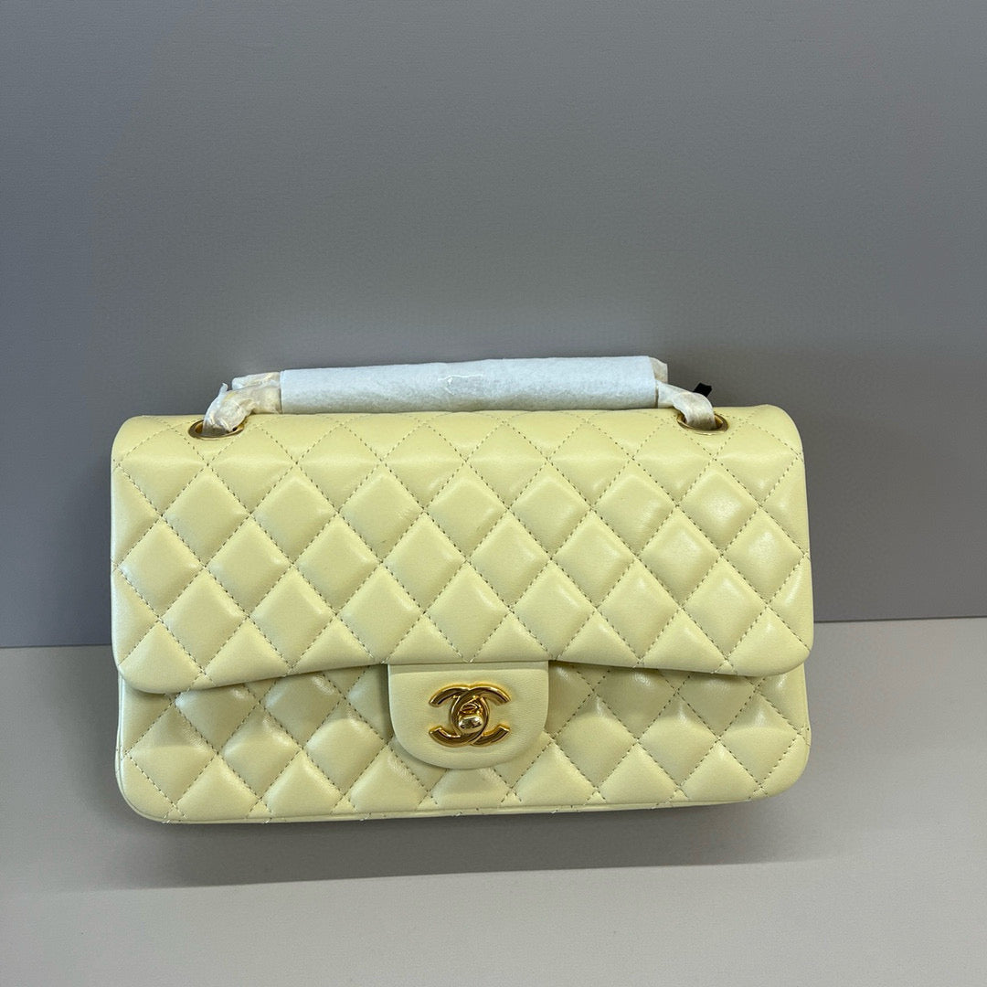 CHANEL 25C FLAP BAG 25 IN YELLOW QUILTED LAMBSKIN GOLD HARDWARE