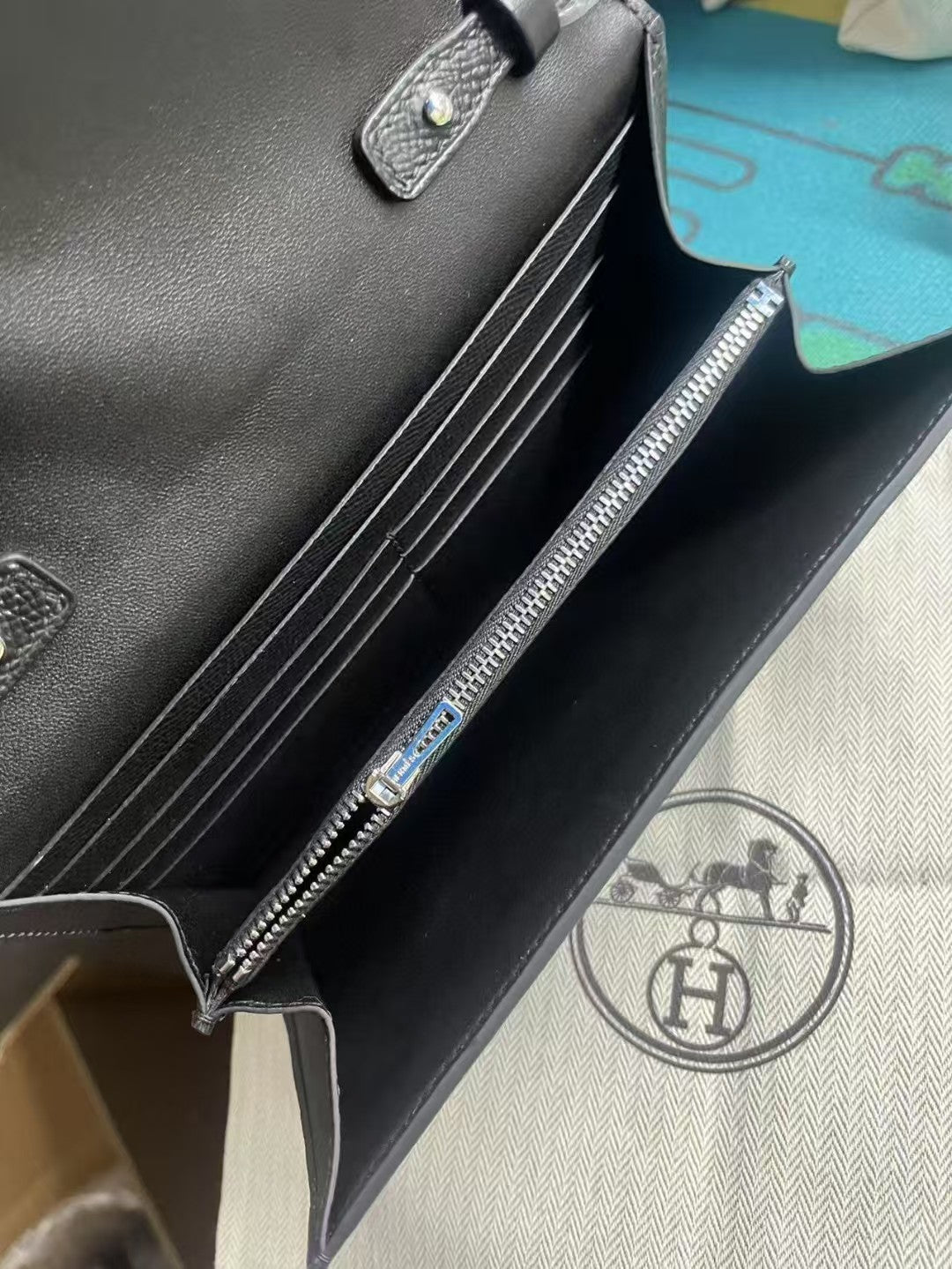 HERMES CONSTANCE SHOULDER BAG  IN BLACK CALFSKIN