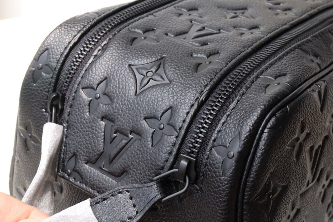 LOUIS VUITTON DOPP KIT TOILETRY BAG 28 CM IN BLACK TAURILLON MONOGRAM LEATHER