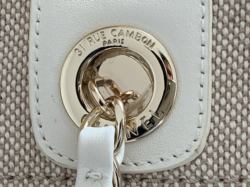 CHANEL SHOPPING BAG 38 IN BEIGE AND WHITE CANVAS