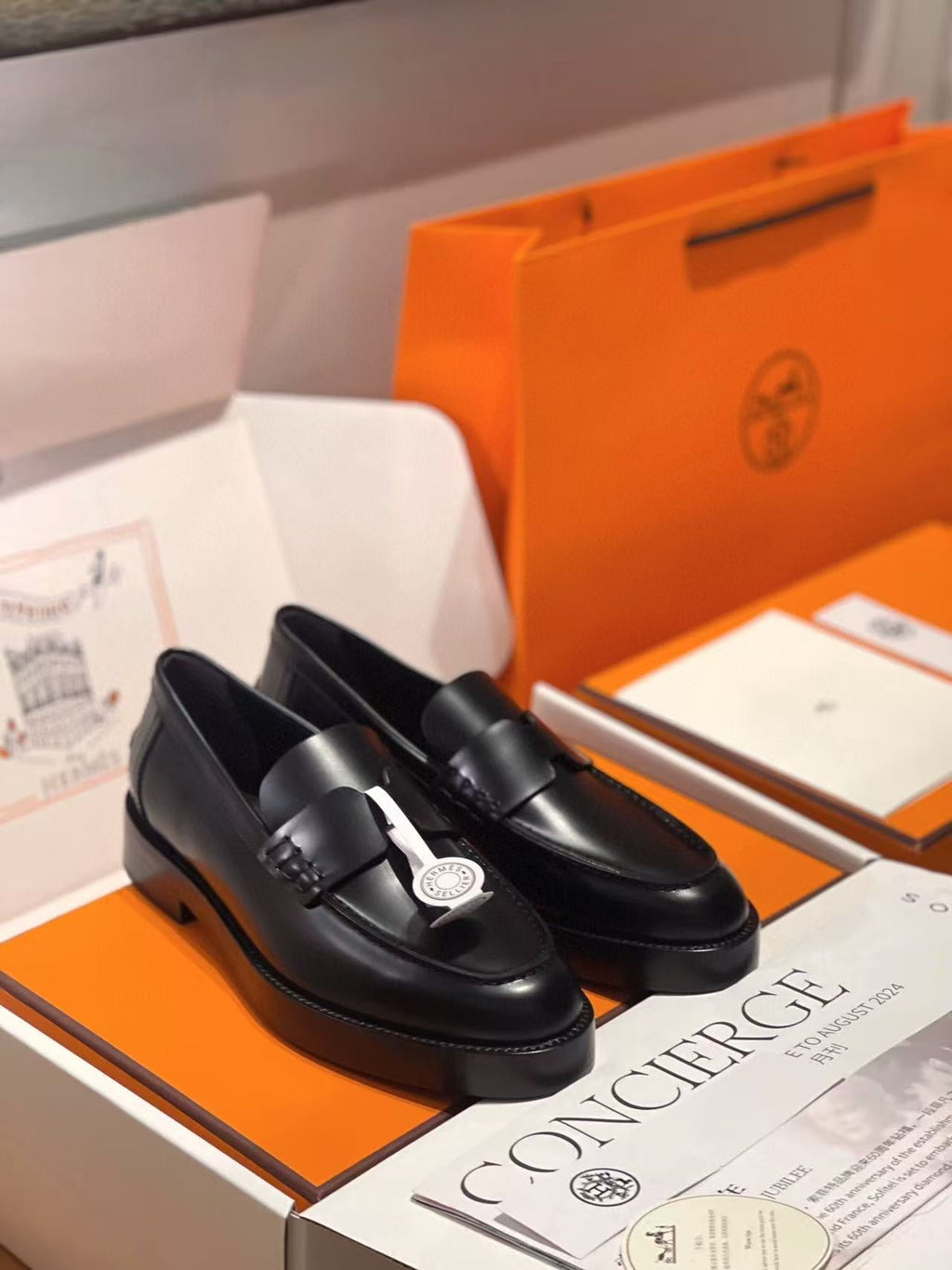HERMES PARIS LOAFERS IN BLACK CALFSKIN WITH CLASSIC PENNY STRAP DESIGN