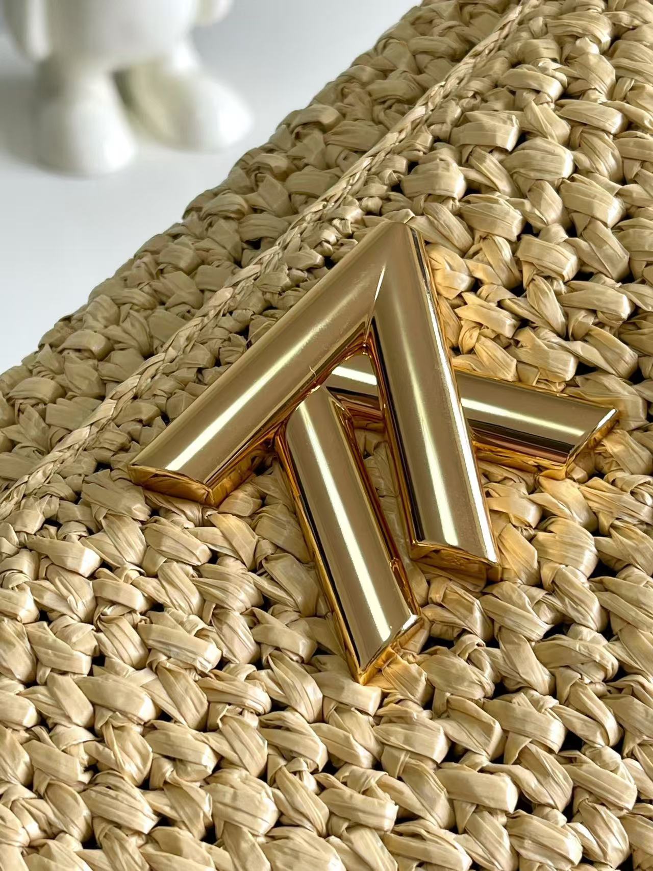 LOUIS VUITTON LV SHOULDER BAG 24 IN BEIGE WOVEN RAFFIA GOLD HARDWARE