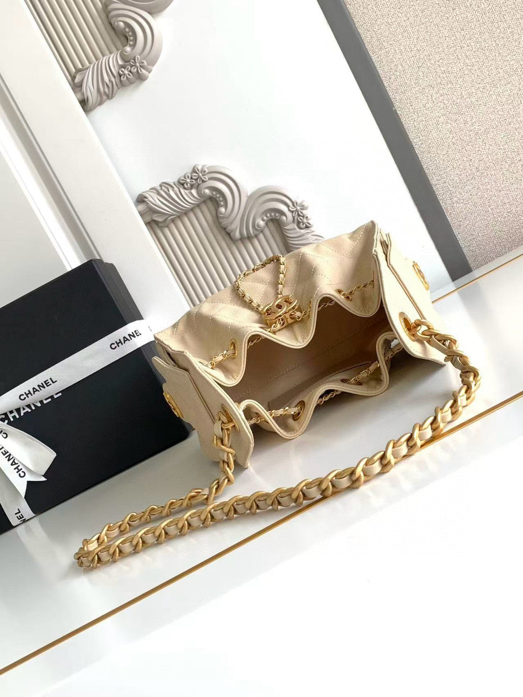 CHANEL 25 MINI HANDBAG 22CM IN BEIGE GRAINED CALFSKIN GOLD HARDWARE