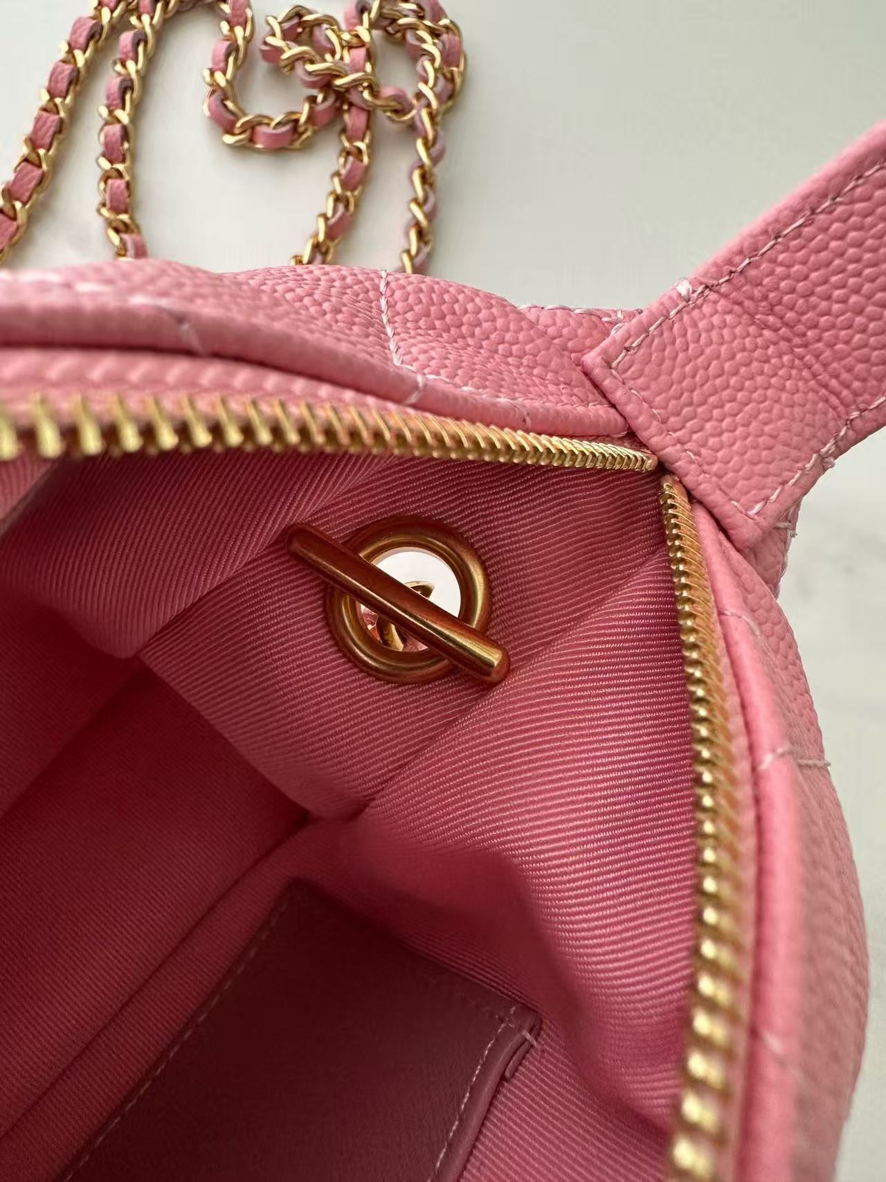 CHANEL TOP HANDLE BAG 19 IN PINK GRAINED CALFSKIN