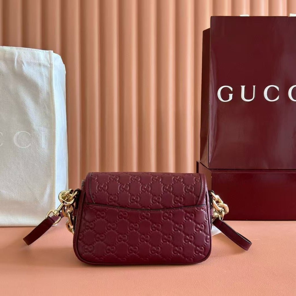 GUCCI SHOULDER BAG 20 IN BURGUNDY RED EMBOSSED CALFSKIN